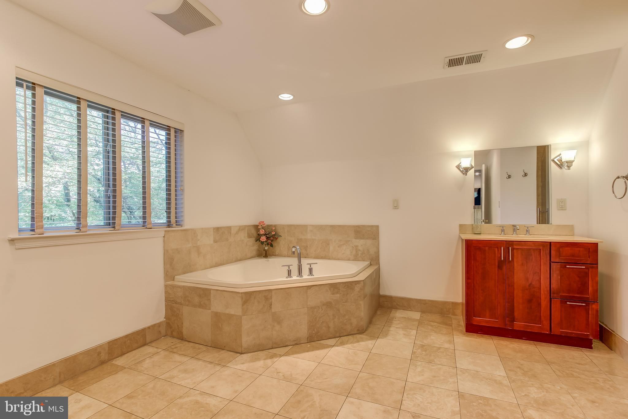 SOMERSET - Residential