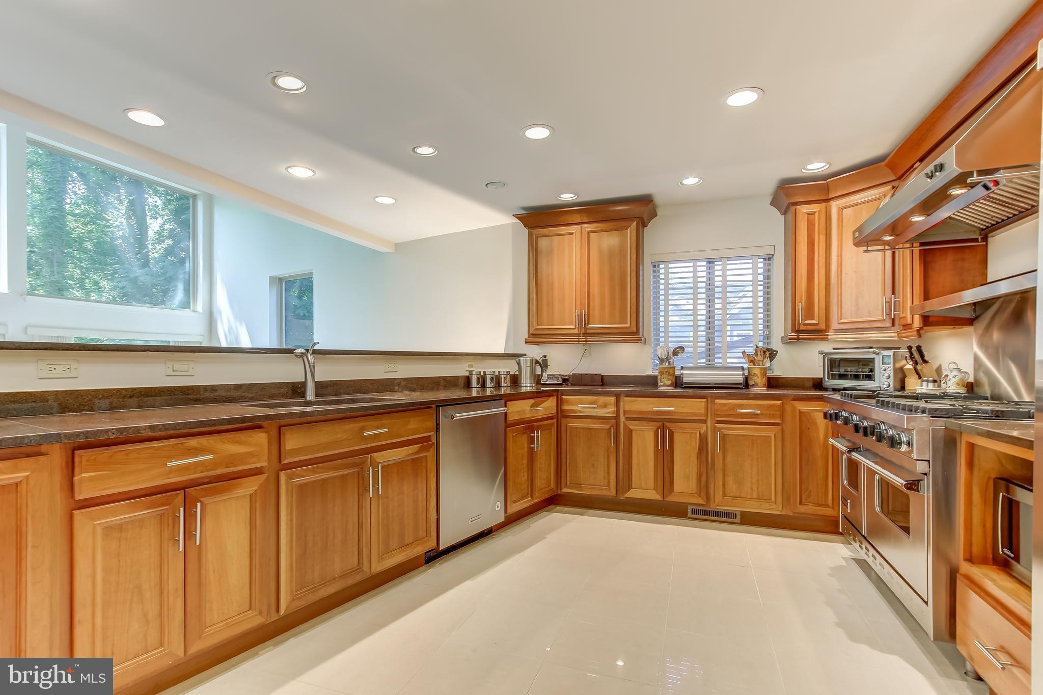 SOMERSET - Residential