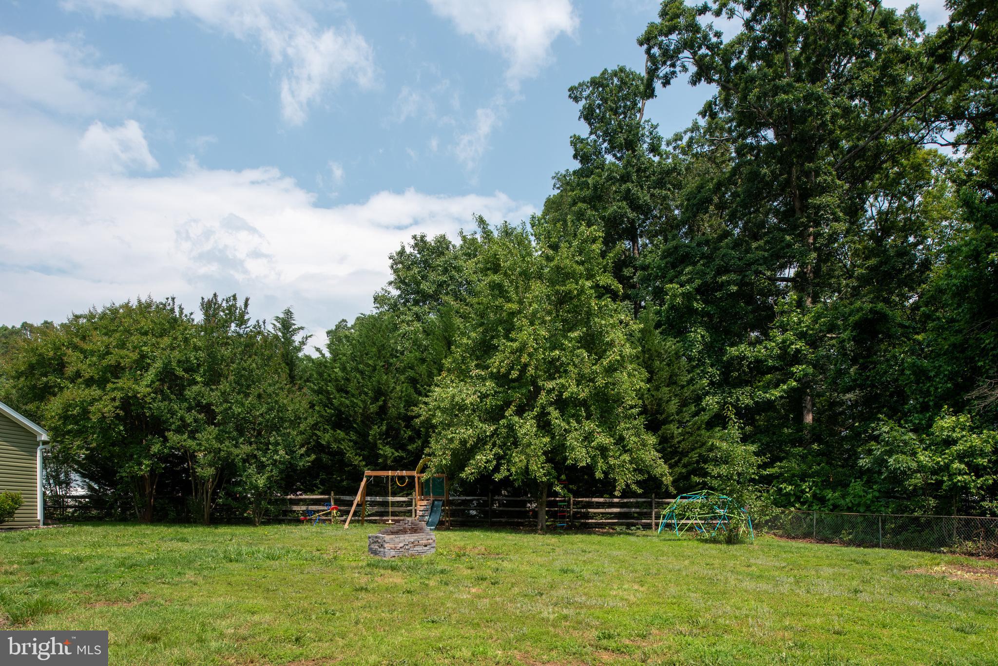 GRANTWOOD ACRES - Residential