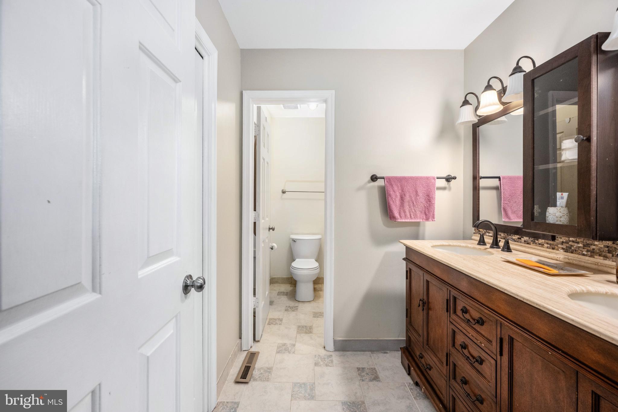 GRANTWOOD ACRES - Residential