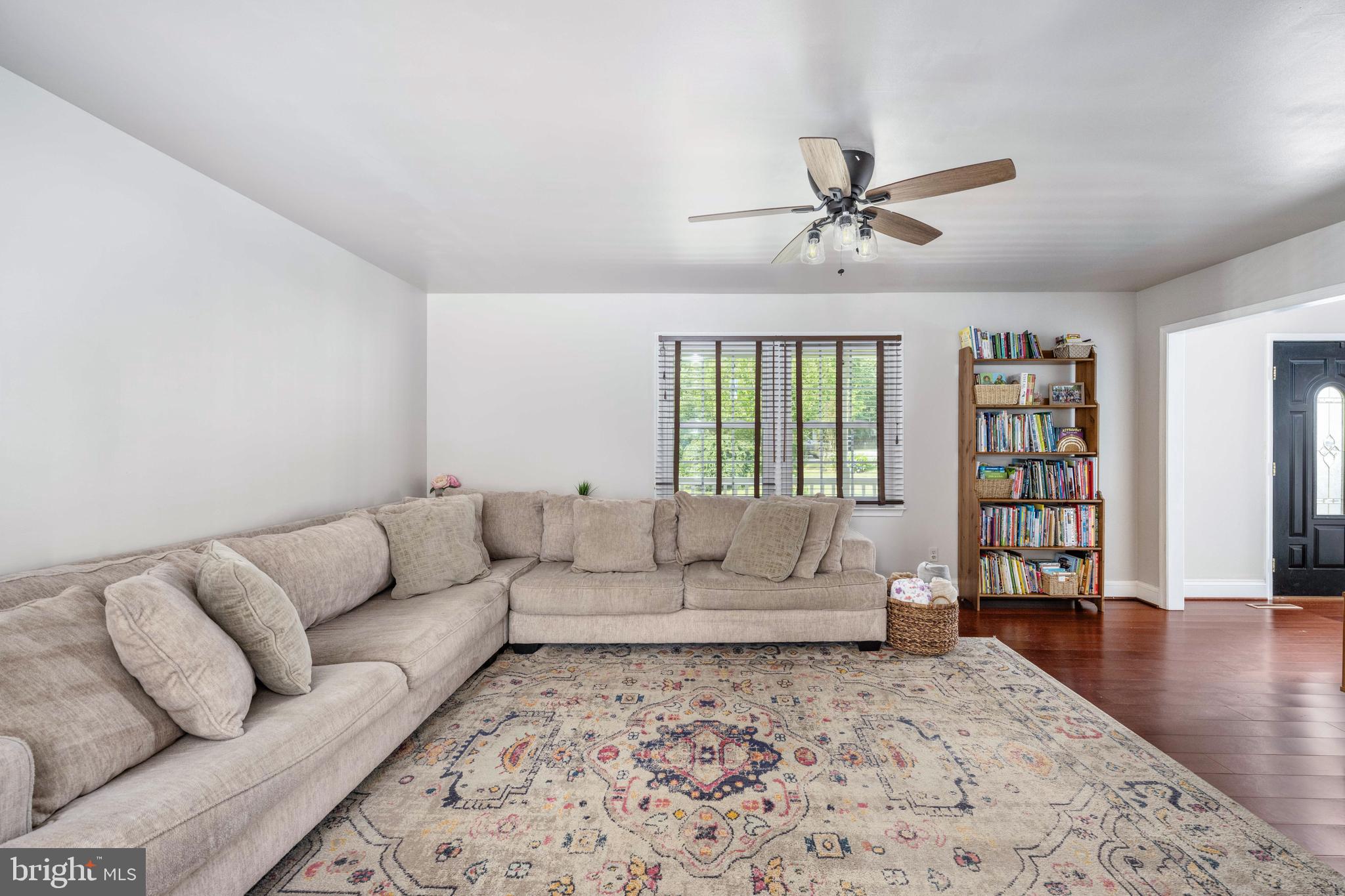 GRANTWOOD ACRES - Residential