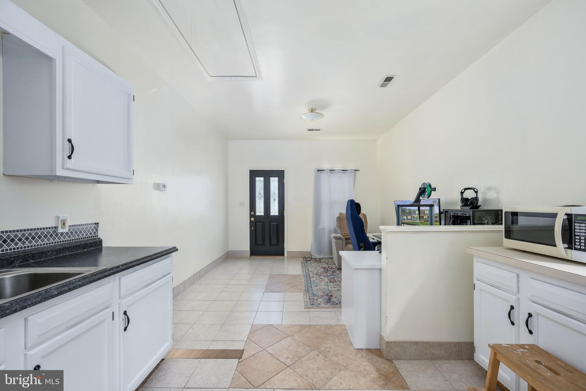 GRANTWOOD ACRES - Residential