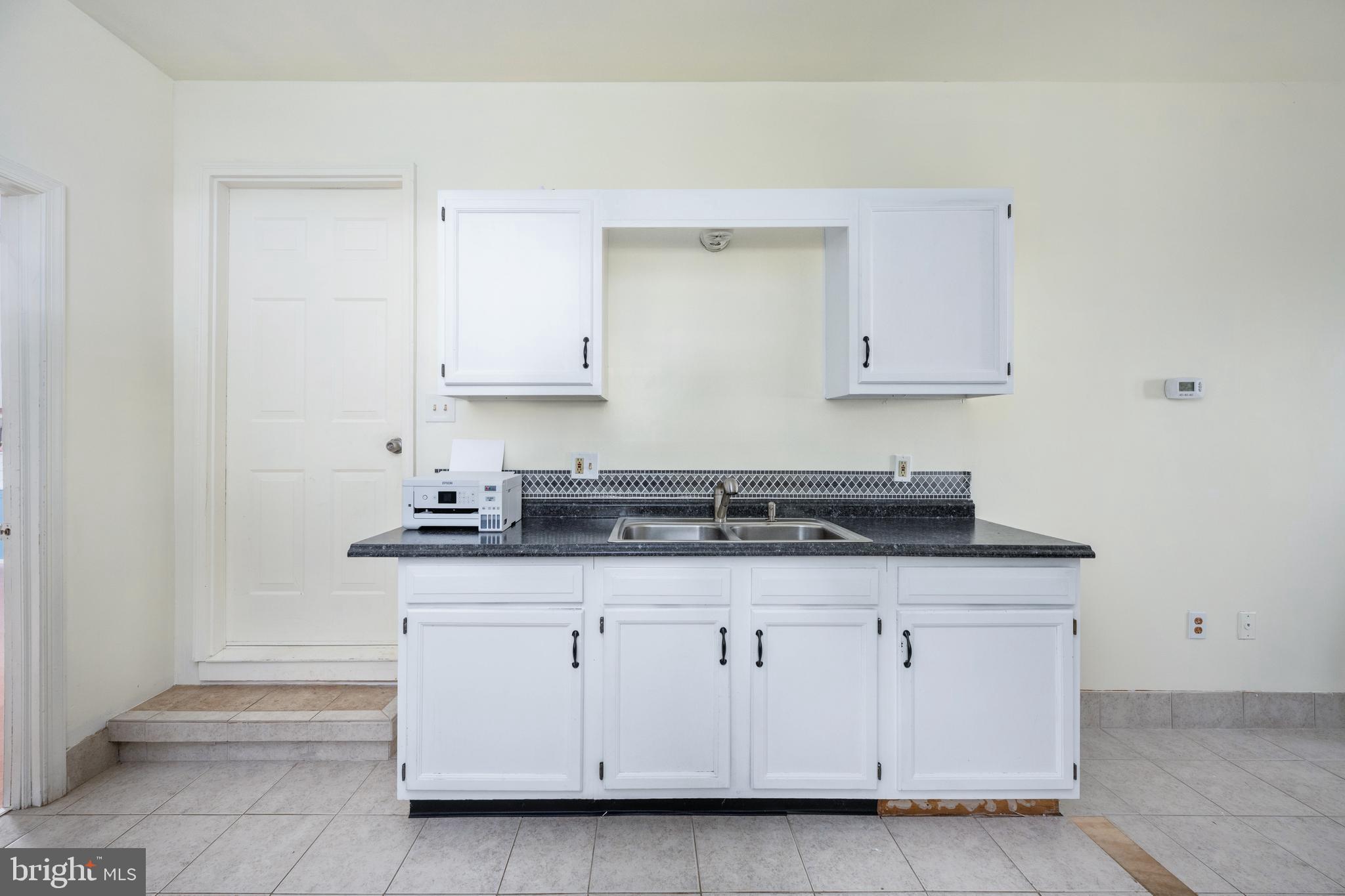 GRANTWOOD ACRES - Residential