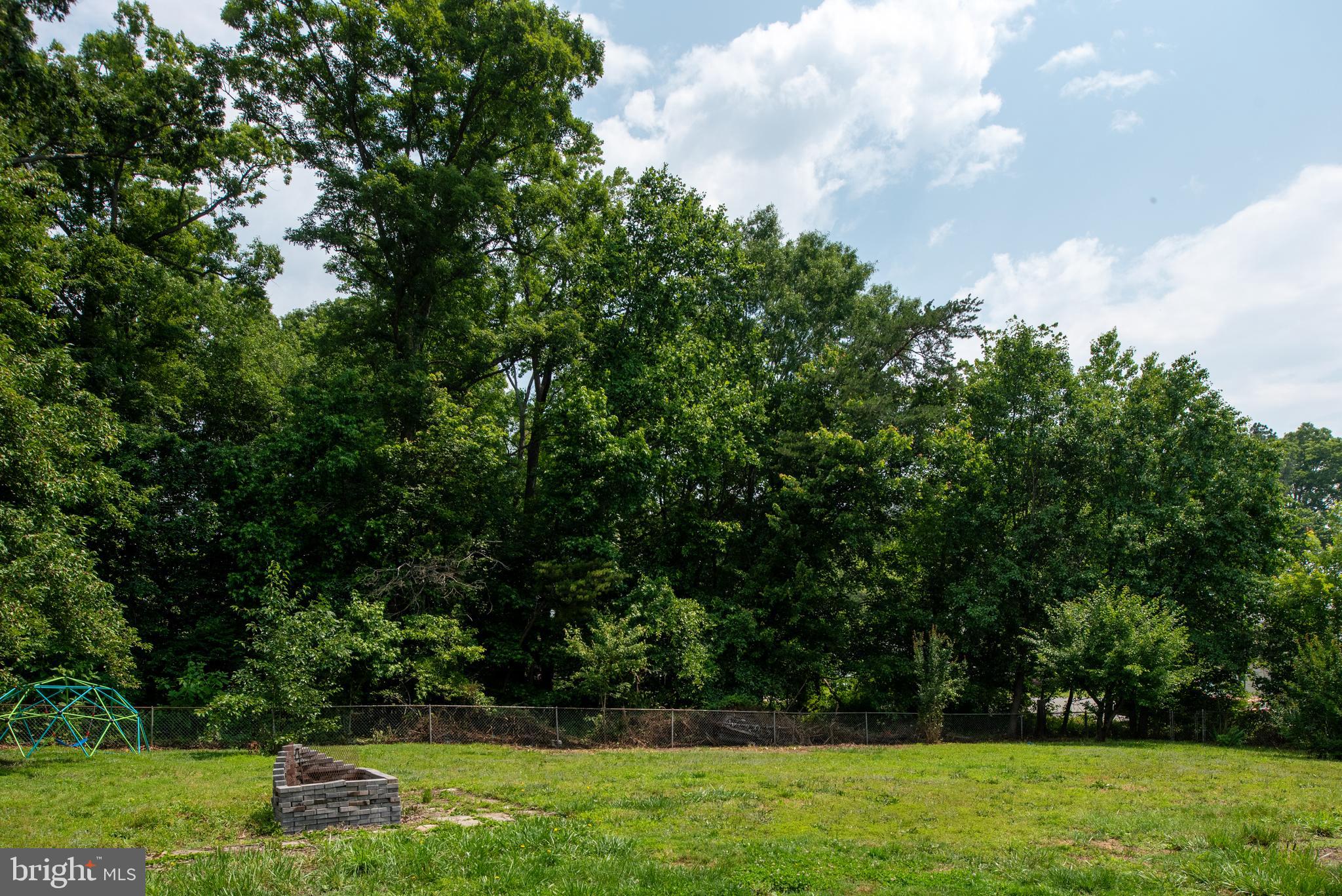 GRANTWOOD ACRES - Residential