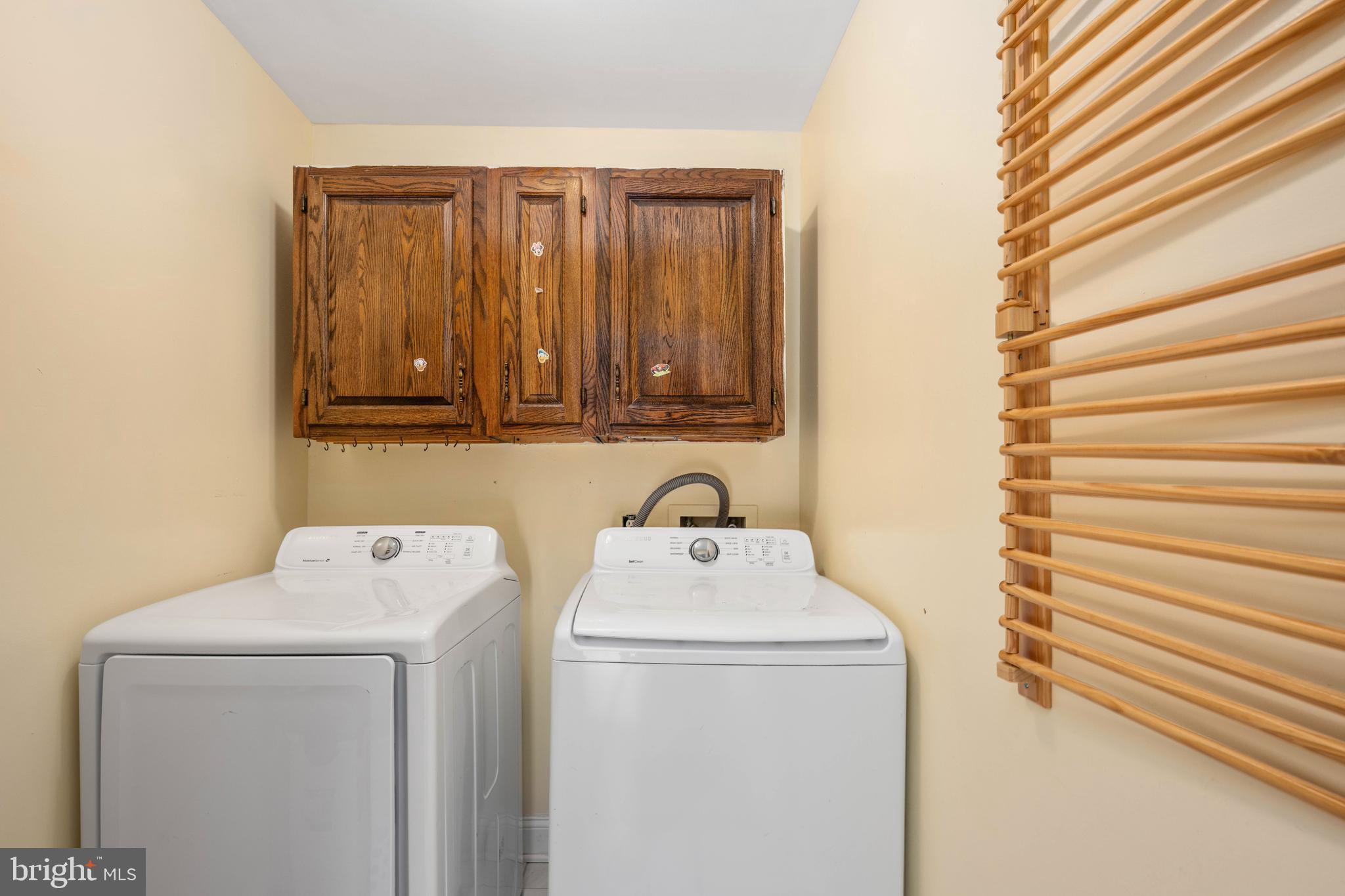 GRANTWOOD ACRES - Residential