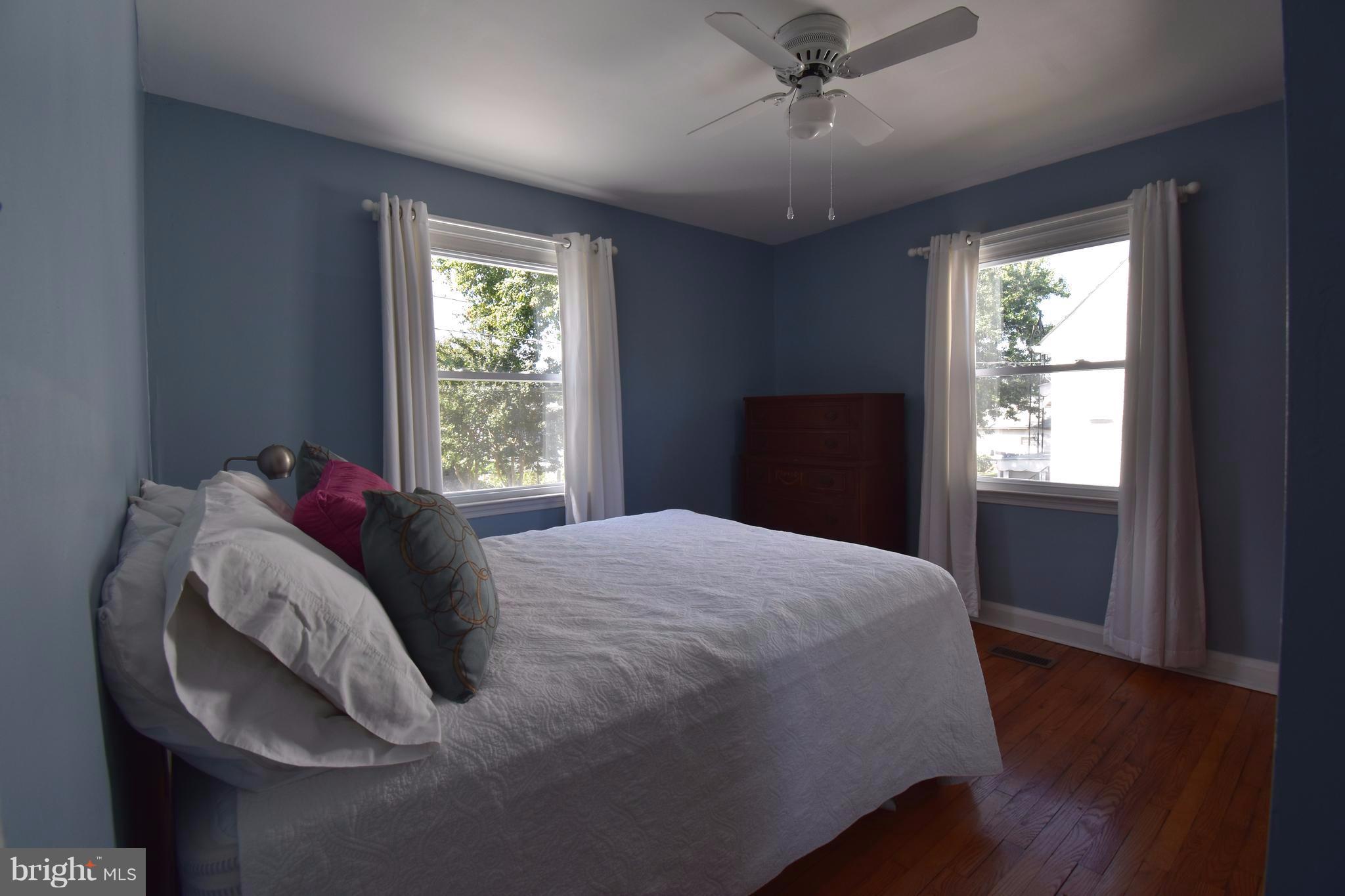 NORWOOD PARK - Residential