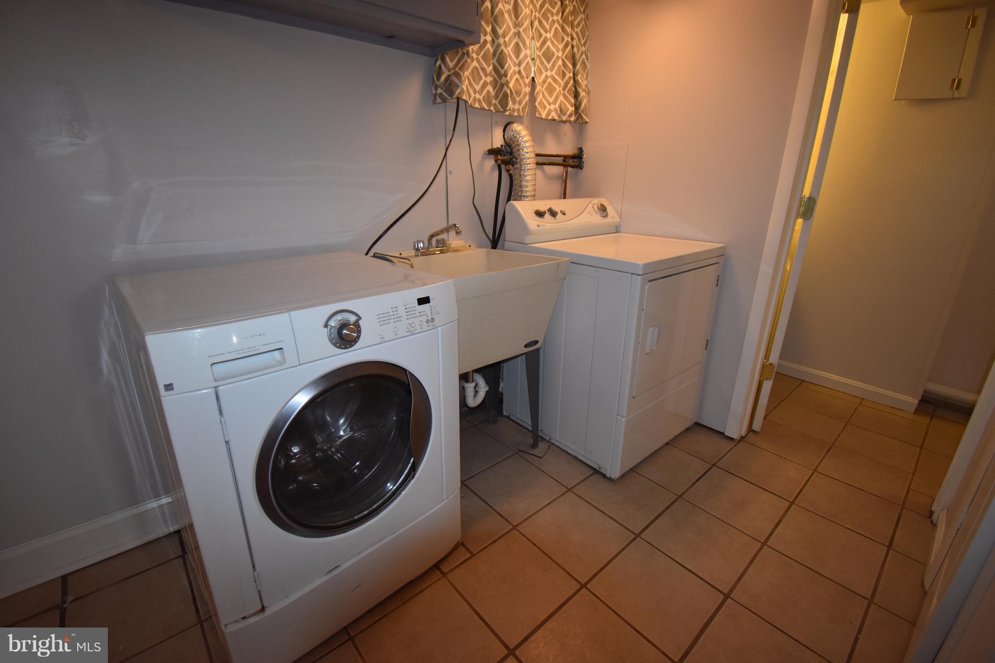 NORWOOD PARK - Residential