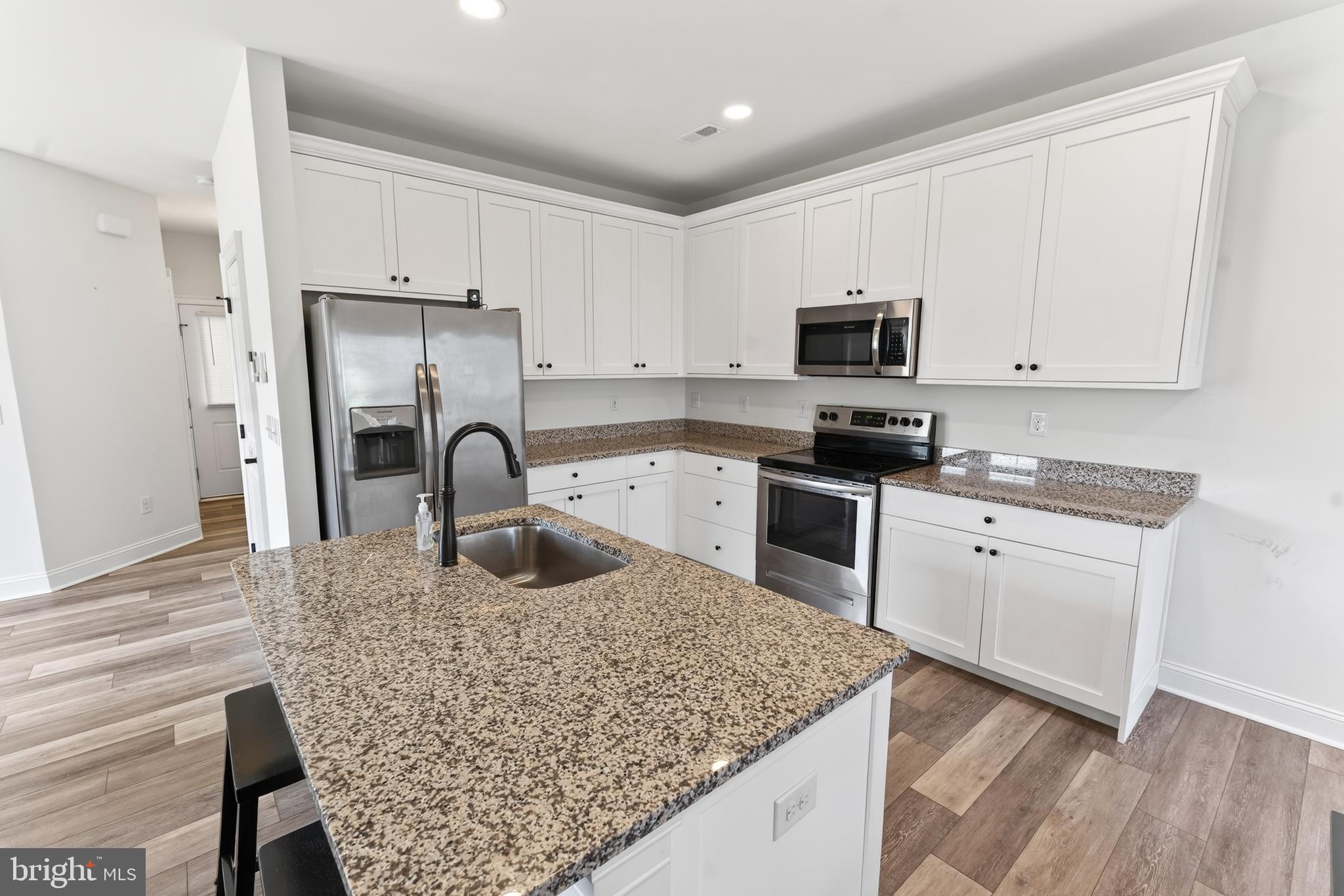 BETHANY GRAND - Residential