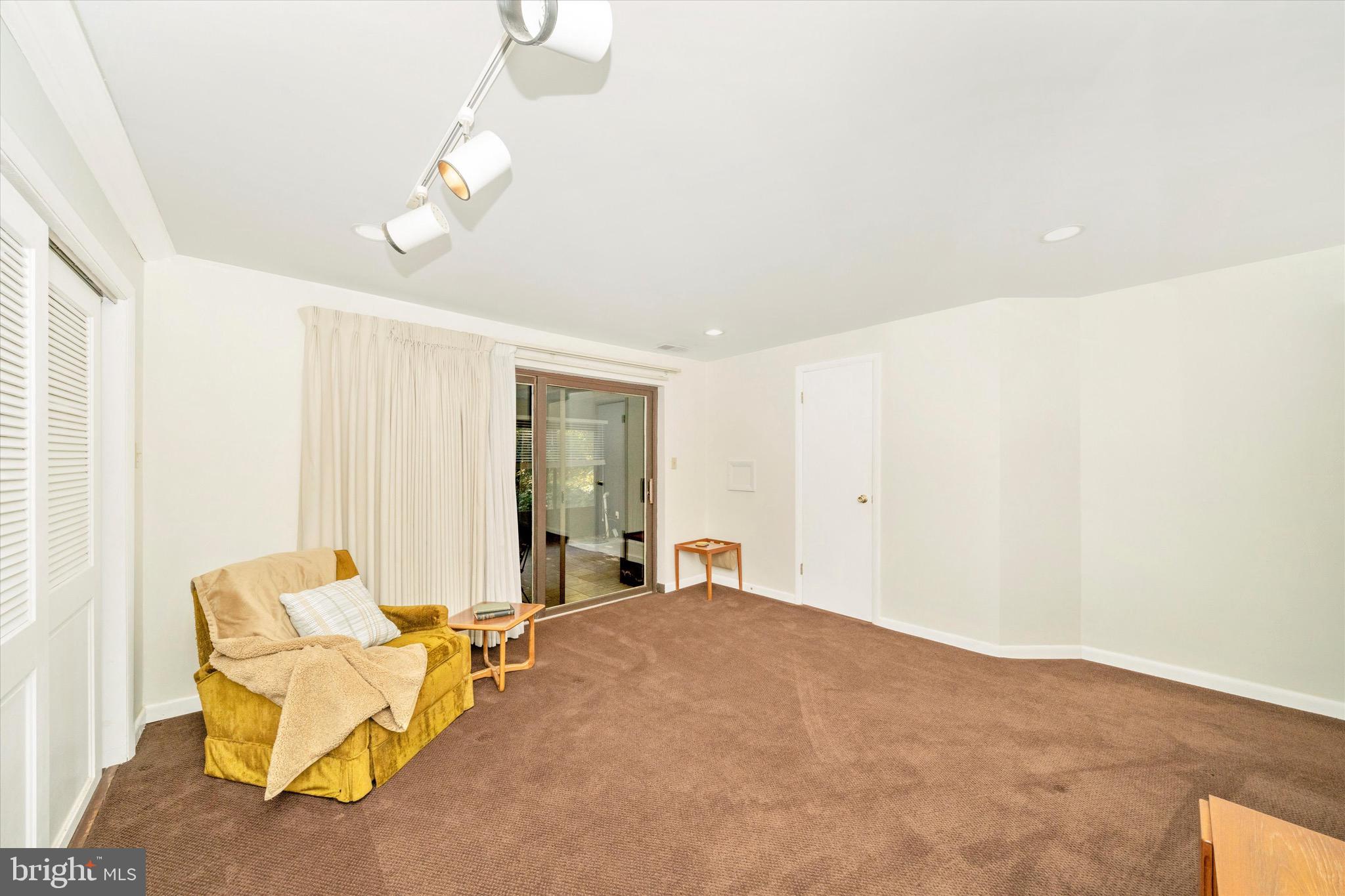 RUSSET RIDGE - Residential