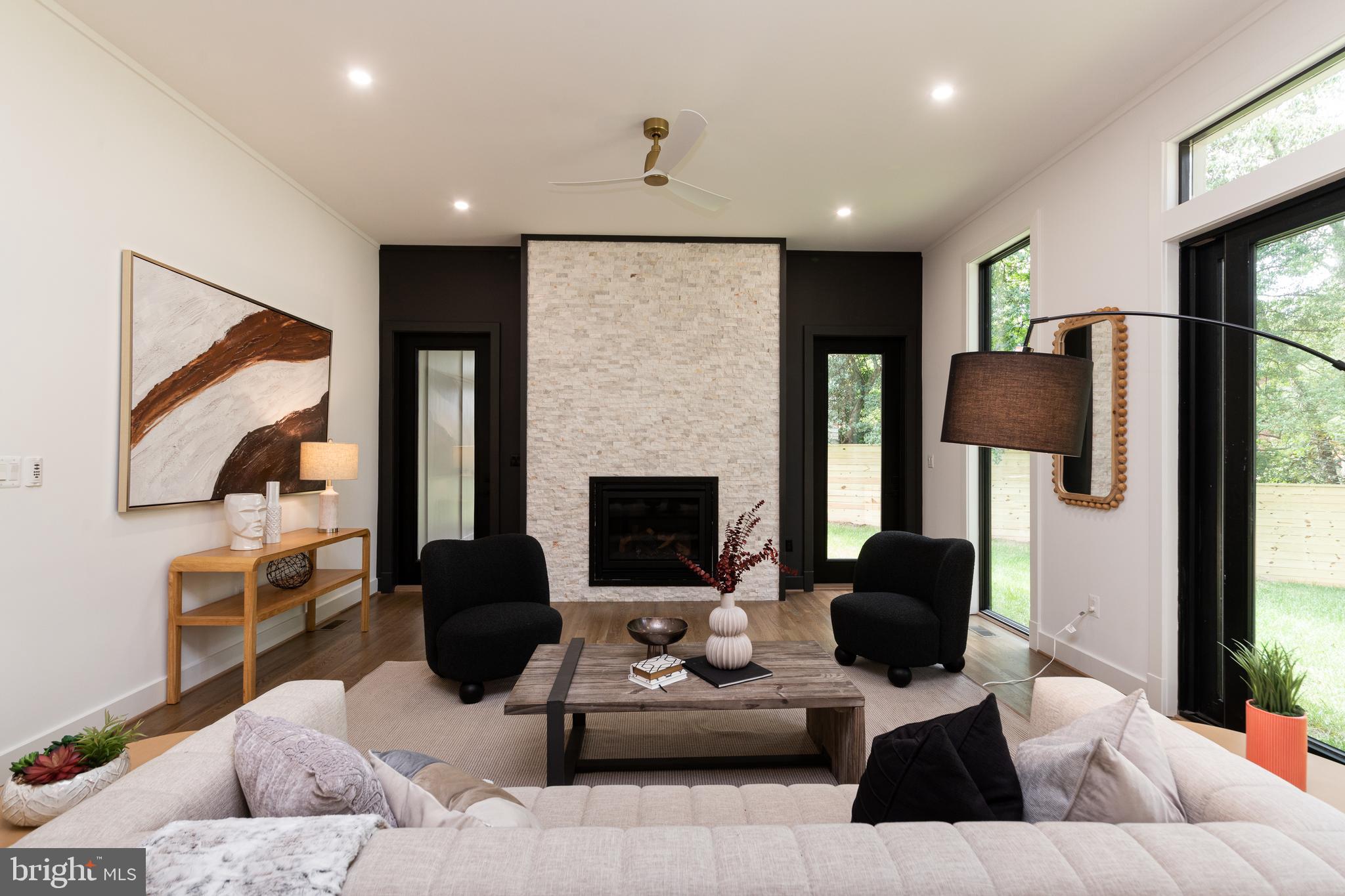 DOVER BALMORAL RIVERWOOD - Residential