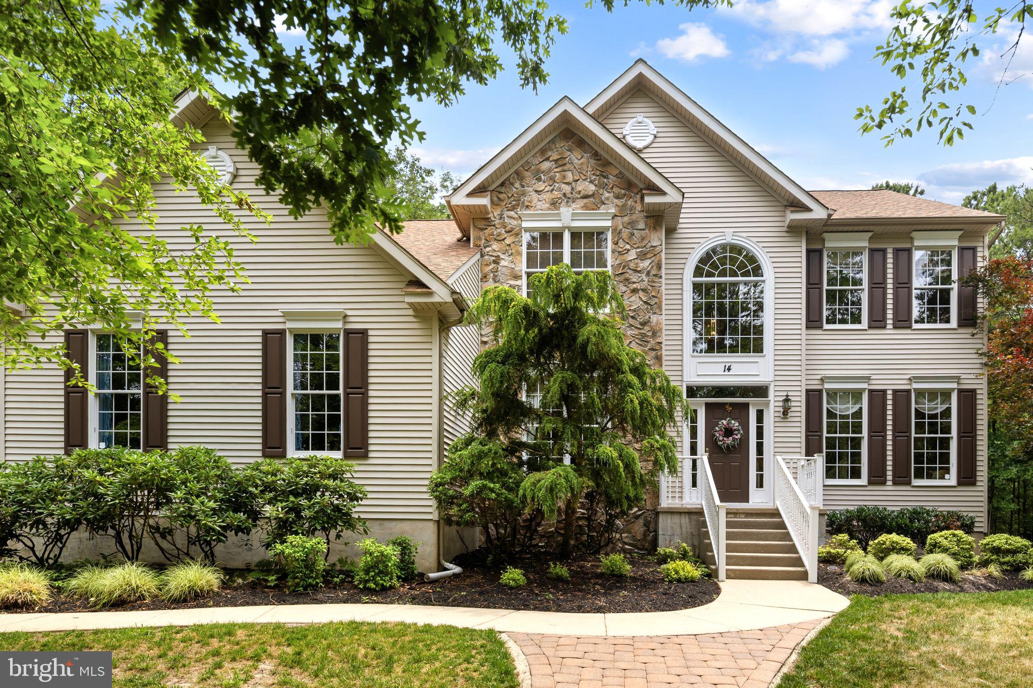 14 LOWBRIDGE PASSAGE