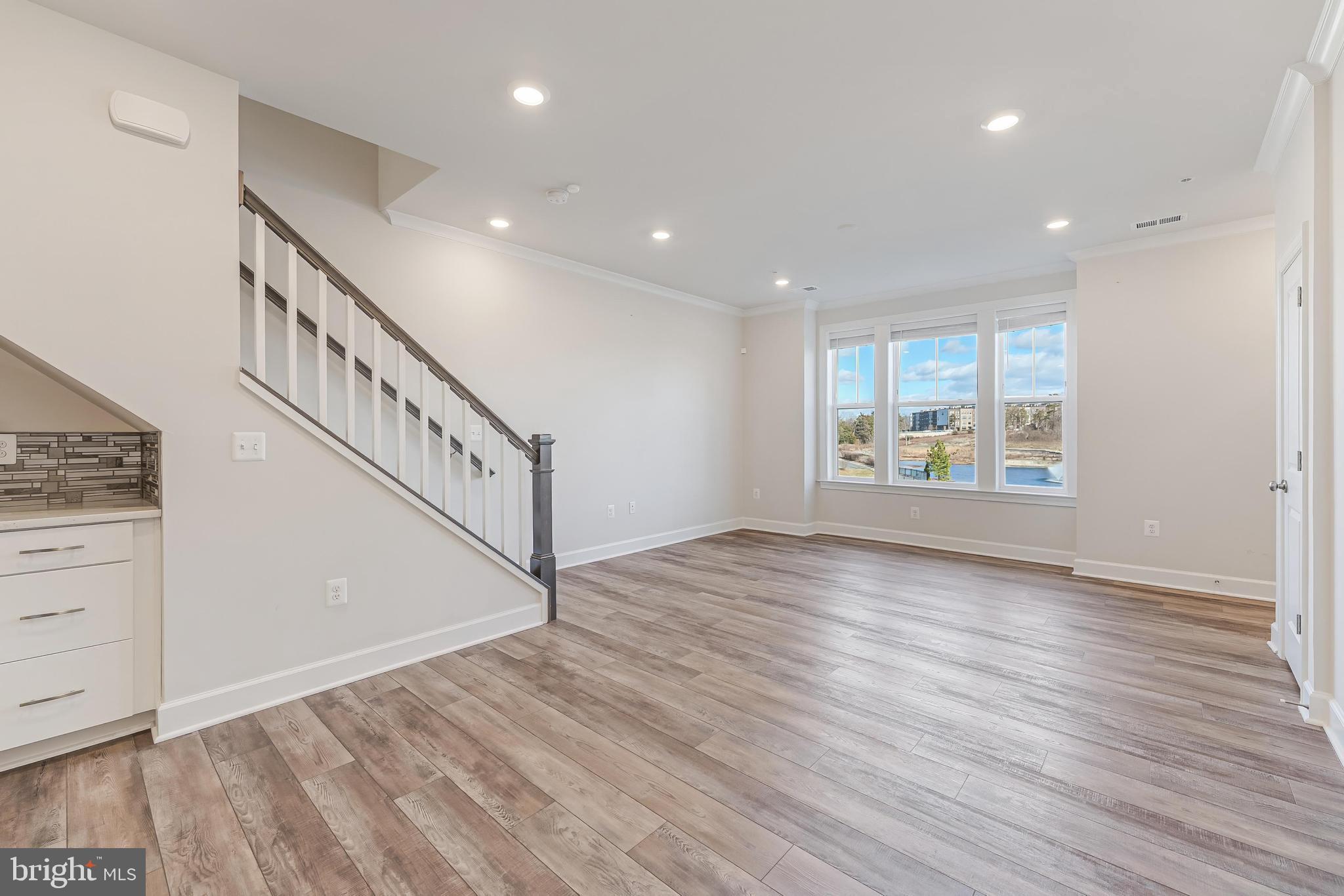 METRO WALK AT MOOREFIELD STATION - Residential Lease