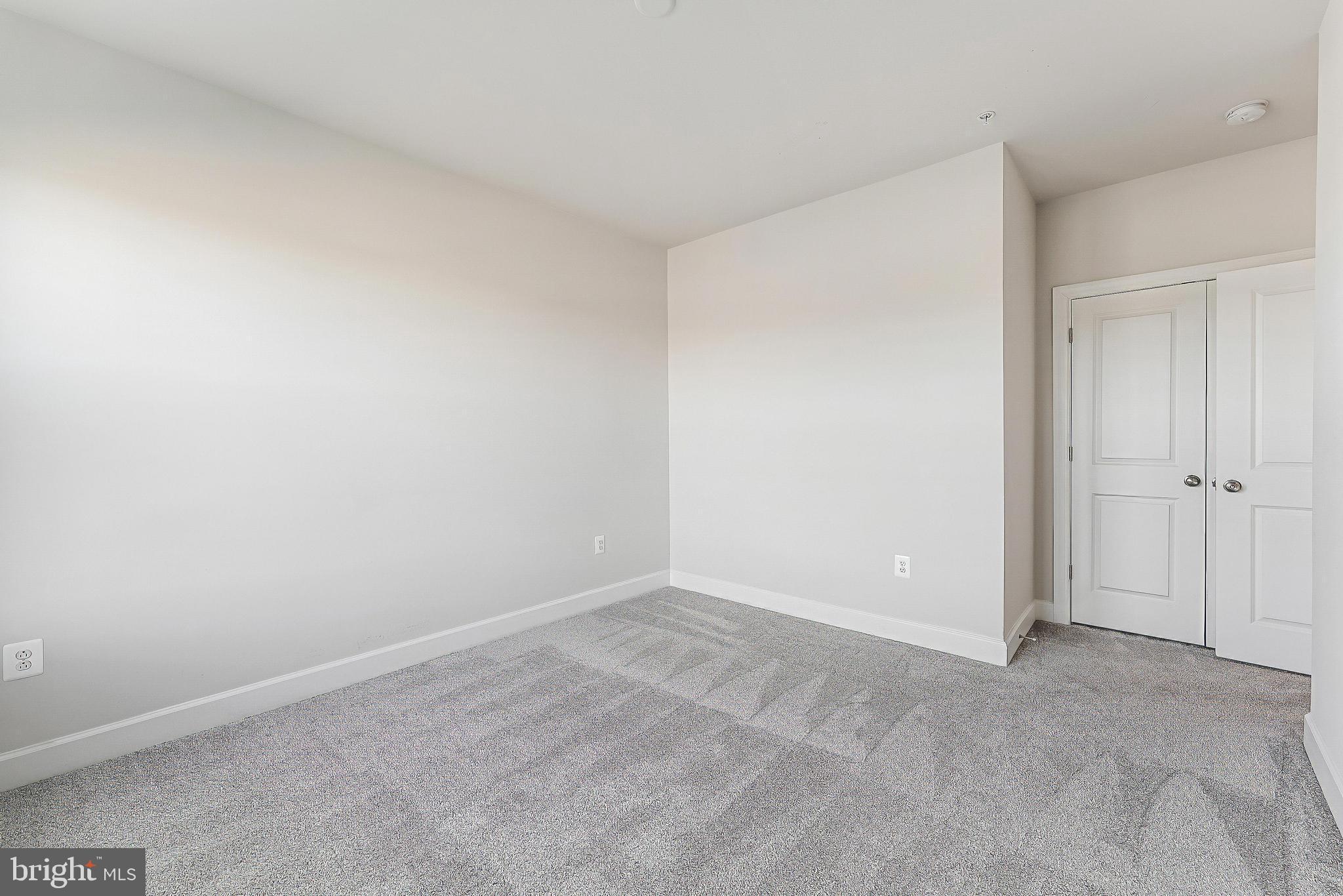 METRO WALK AT MOOREFIELD STATION - Residential Lease