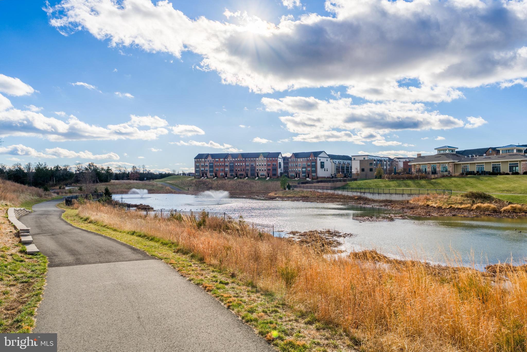 METRO WALK AT MOOREFIELD STATION - Residential Lease