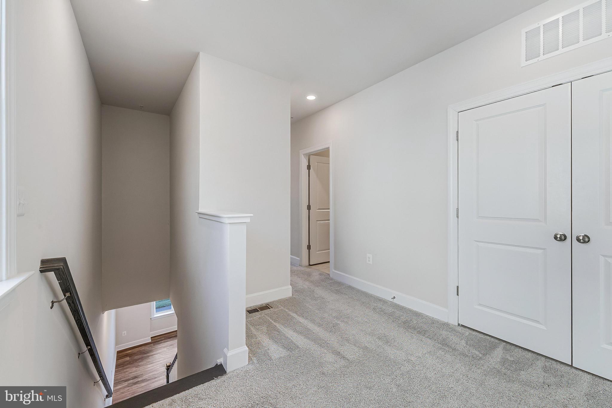 METRO WALK AT MOOREFIELD STATION - Residential Lease