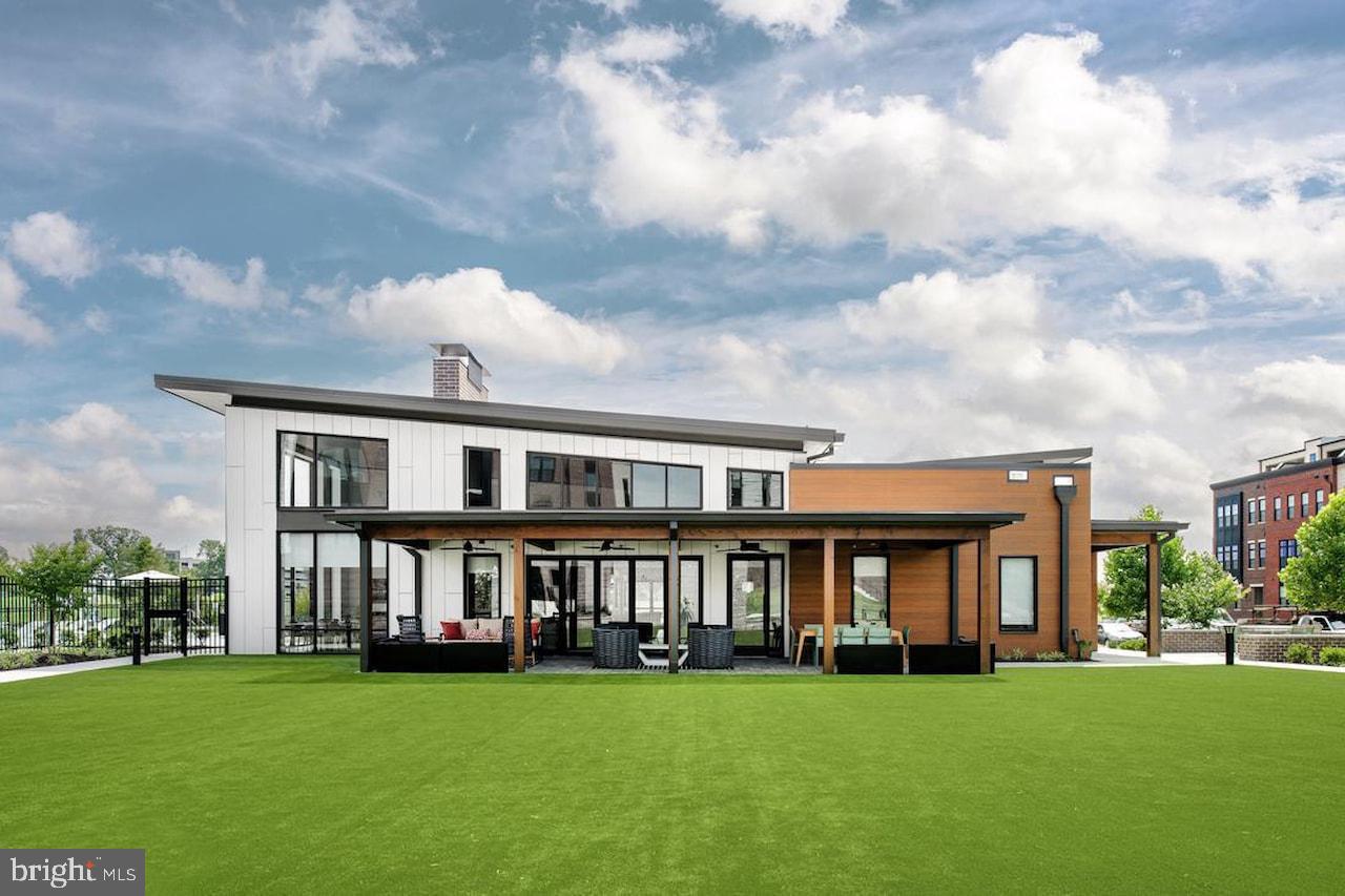 METRO WALK AT MOOREFIELD STATION - Residential Lease