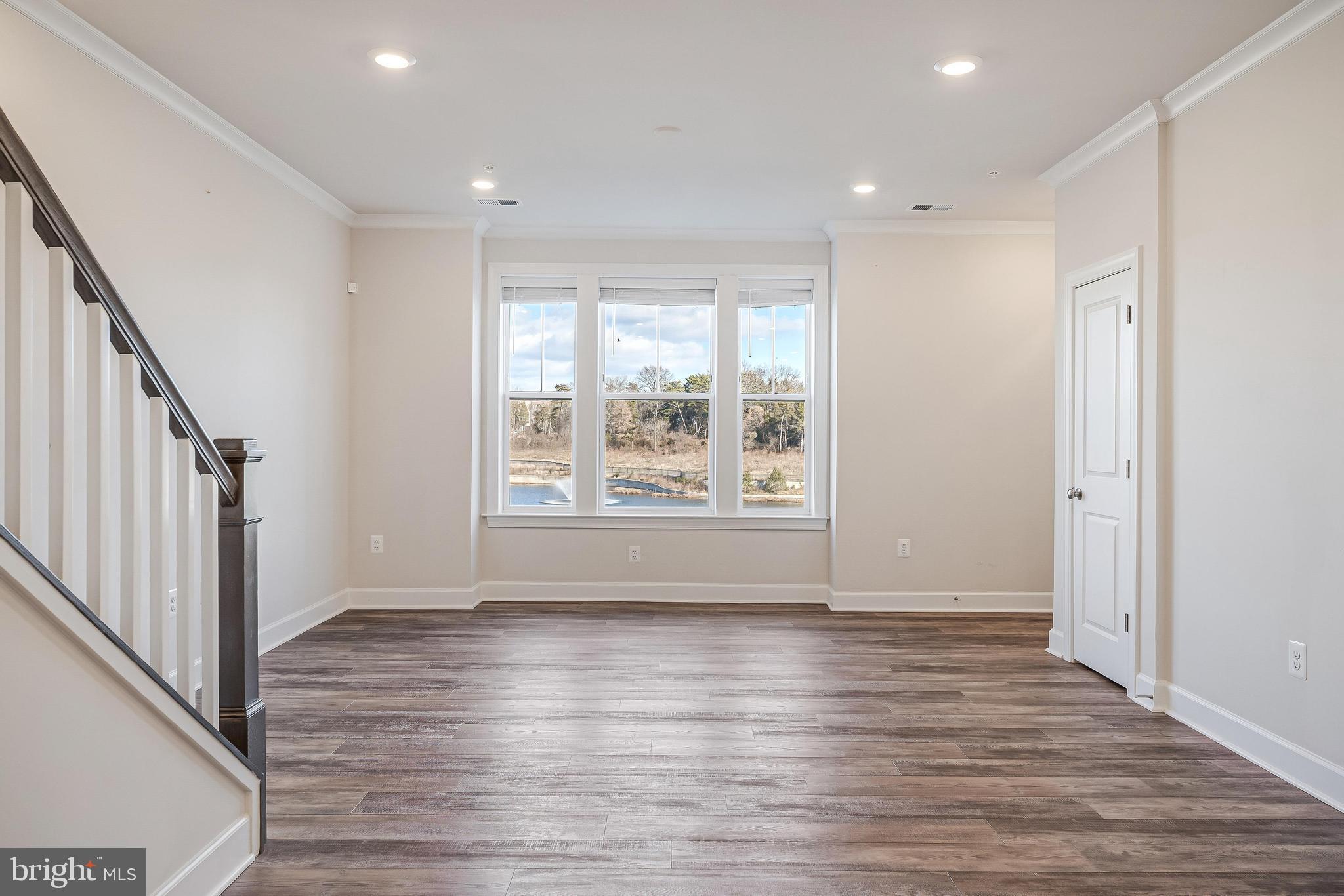 METRO WALK AT MOOREFIELD STATION - Residential Lease