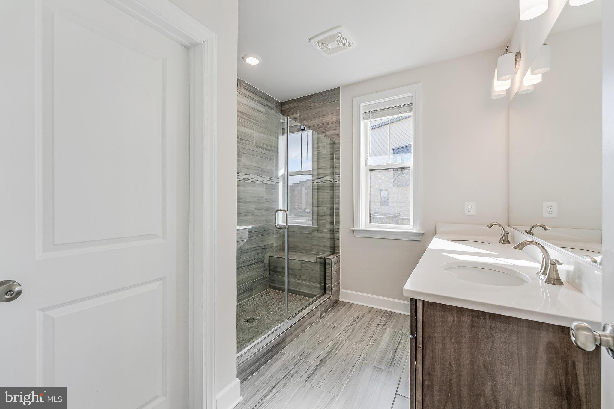 METRO WALK AT MOOREFIELD STATION - Residential Lease