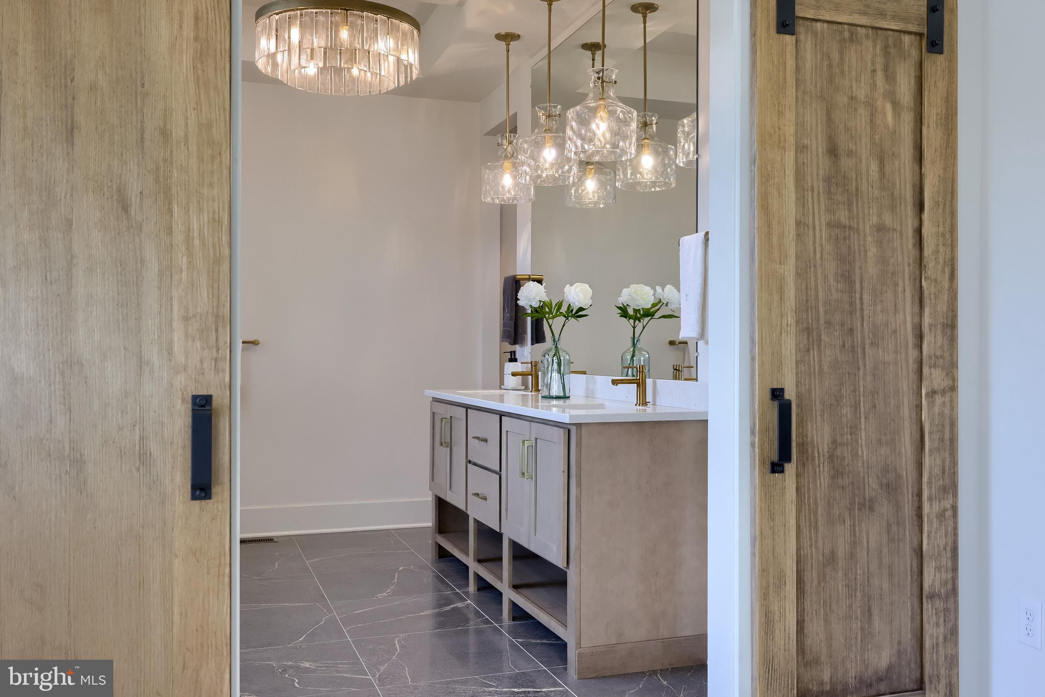 PINEBROOKE - Residential