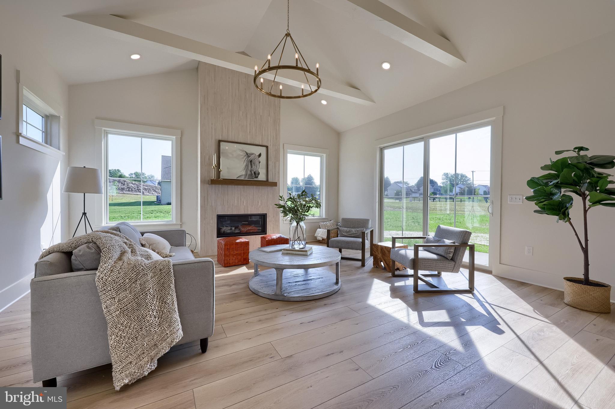 PINEBROOKE - Residential