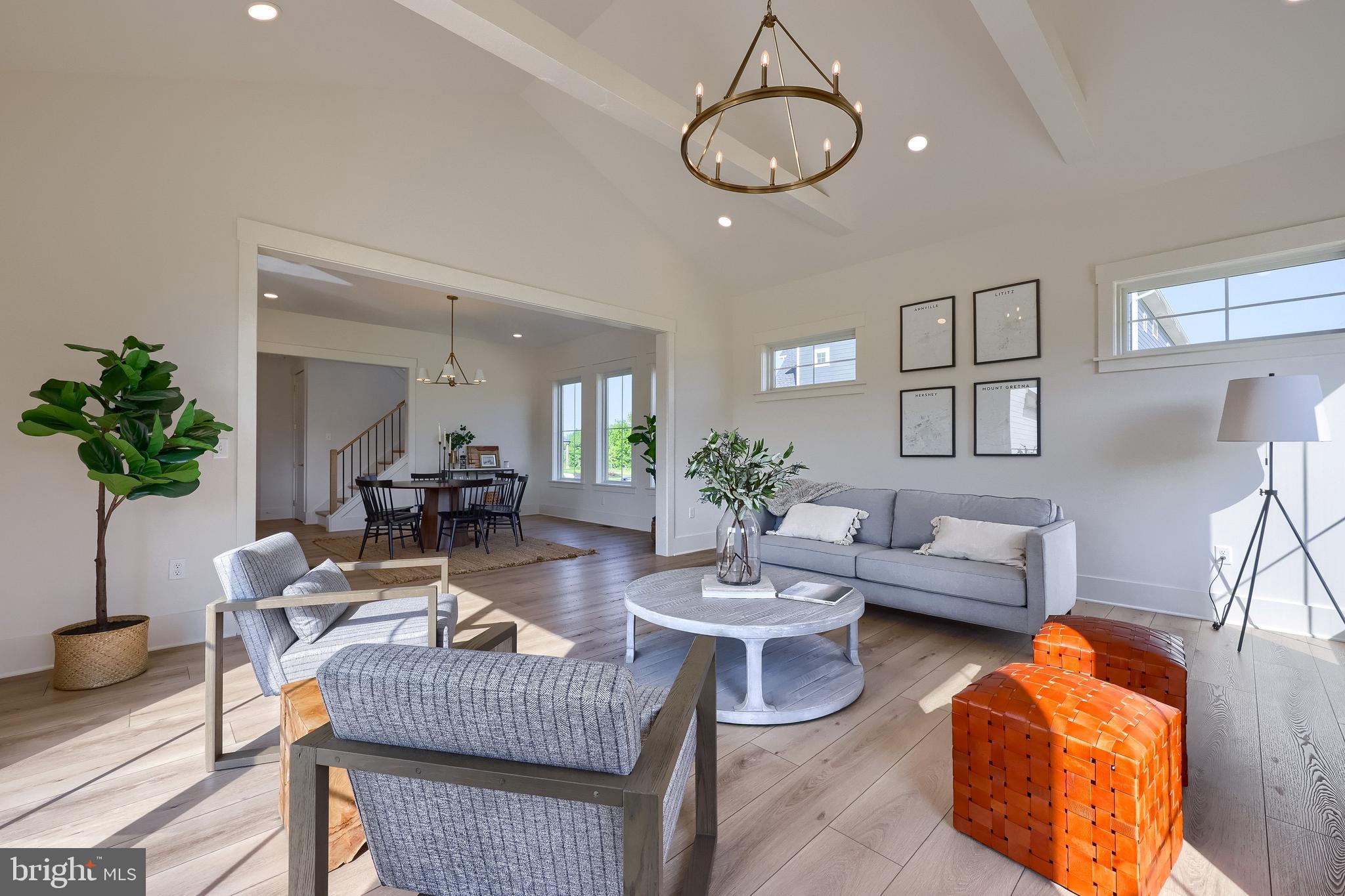 PINEBROOKE - Residential