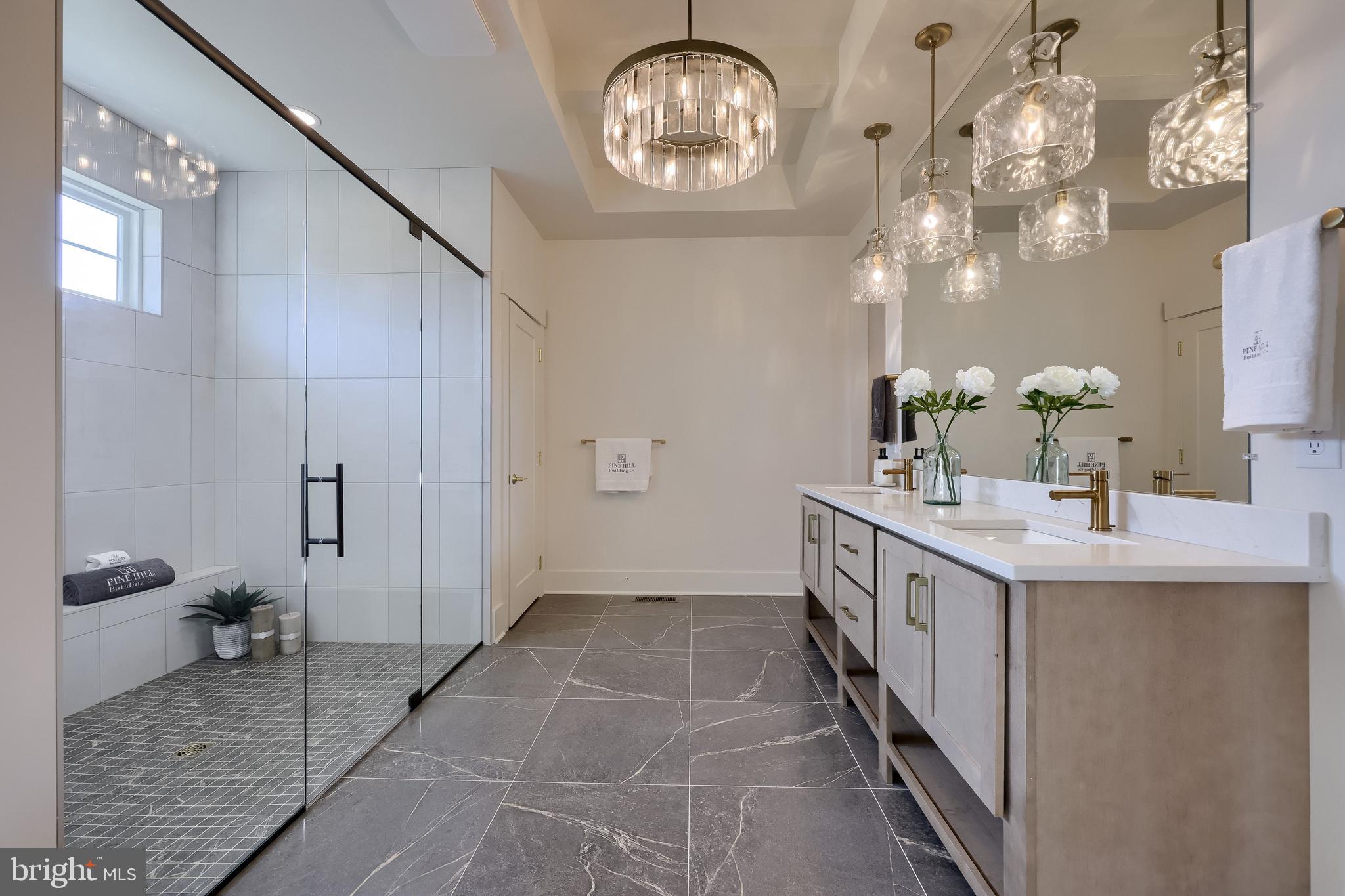 PINEBROOKE - Residential