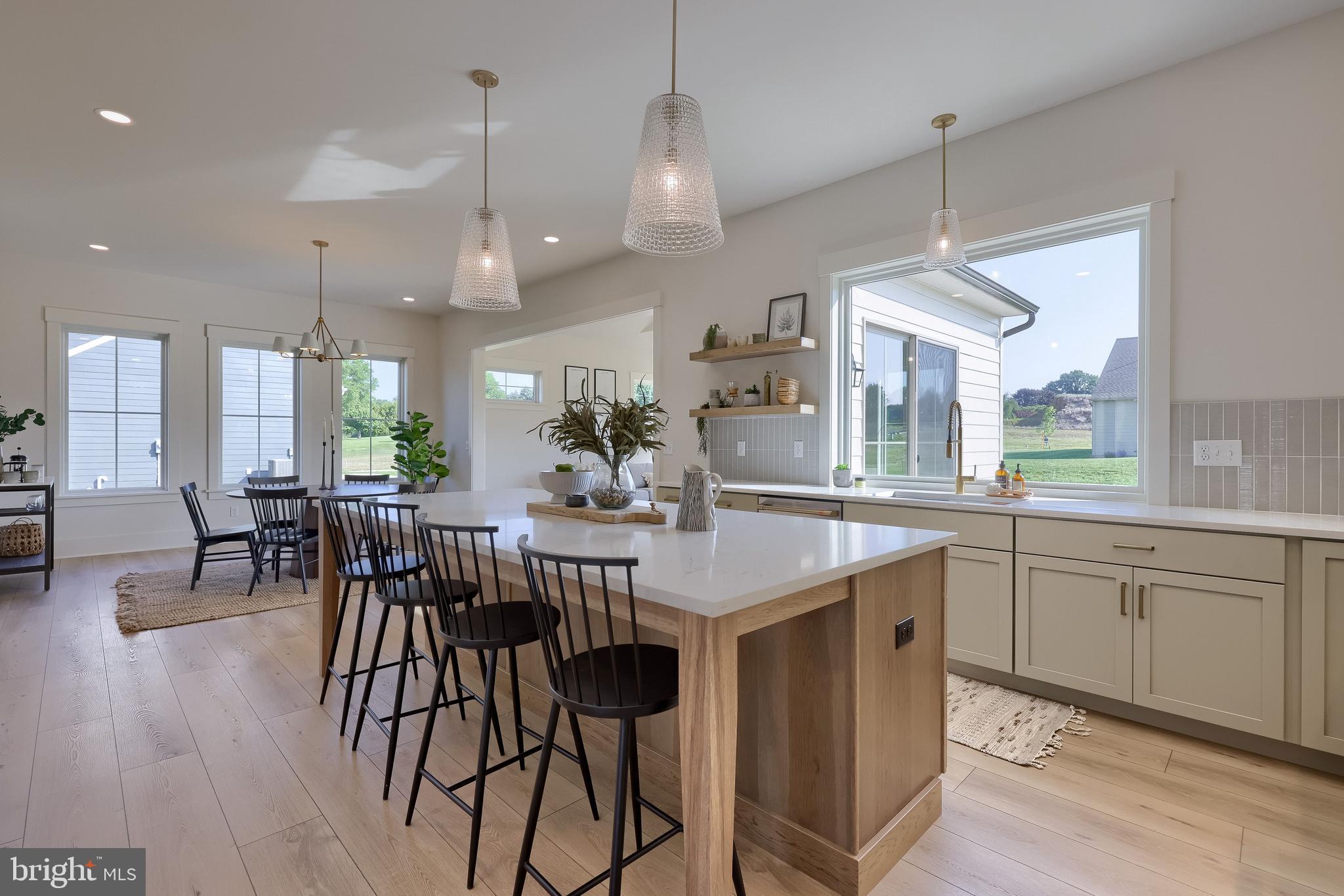 PINEBROOKE - Residential