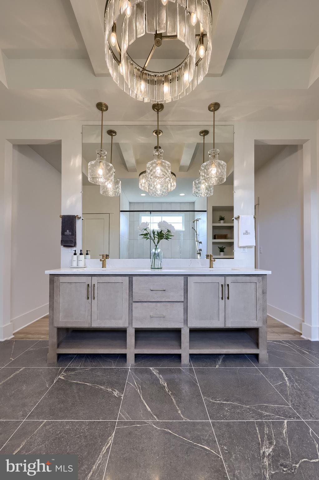 PINEBROOKE - Residential