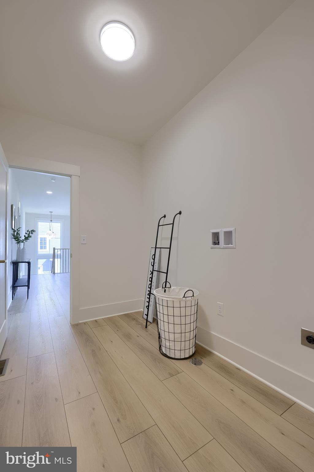 PINEBROOKE - Residential