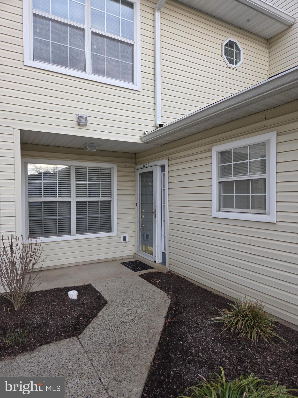 BROOKSTONE - Residential