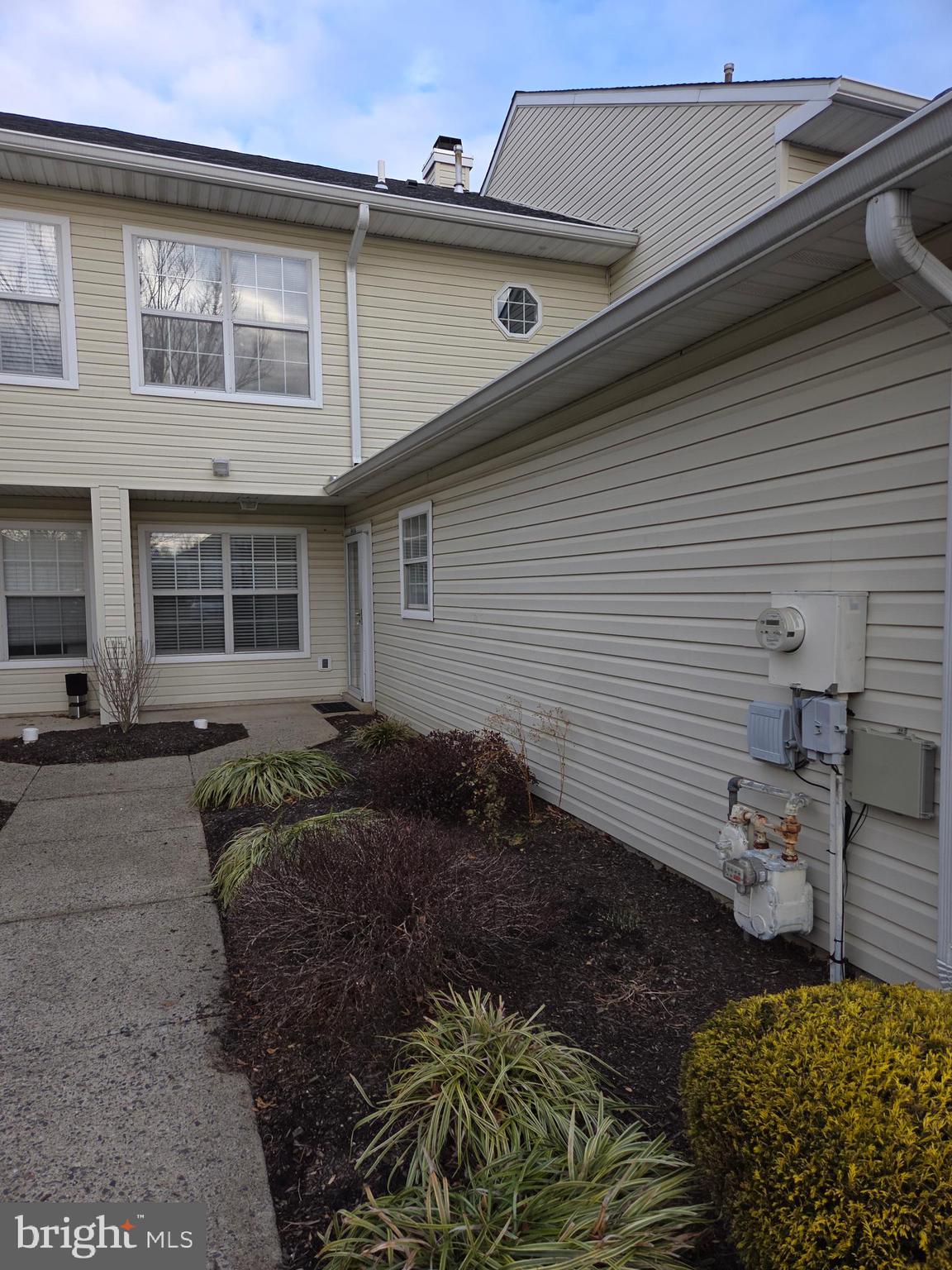 BROOKSTONE - Residential