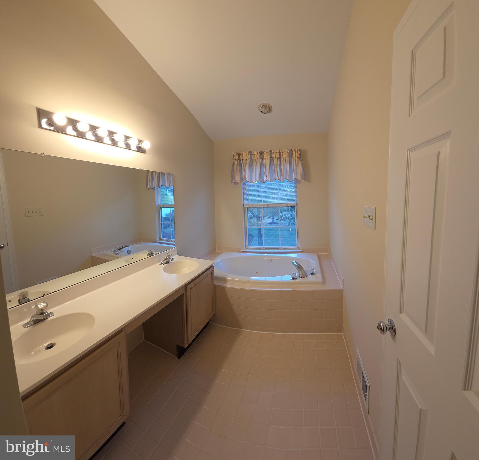 BROOKSTONE - Residential