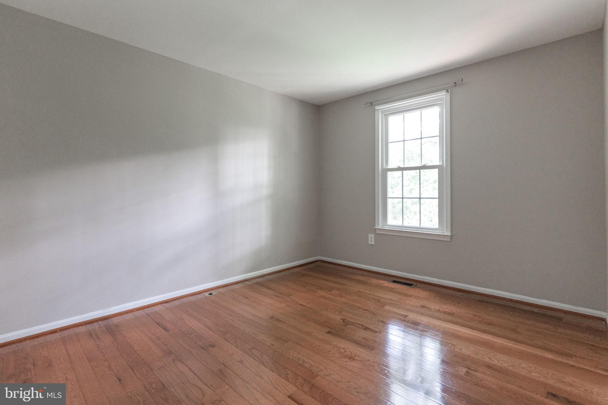 KINGS PARK WEST - Residential Lease