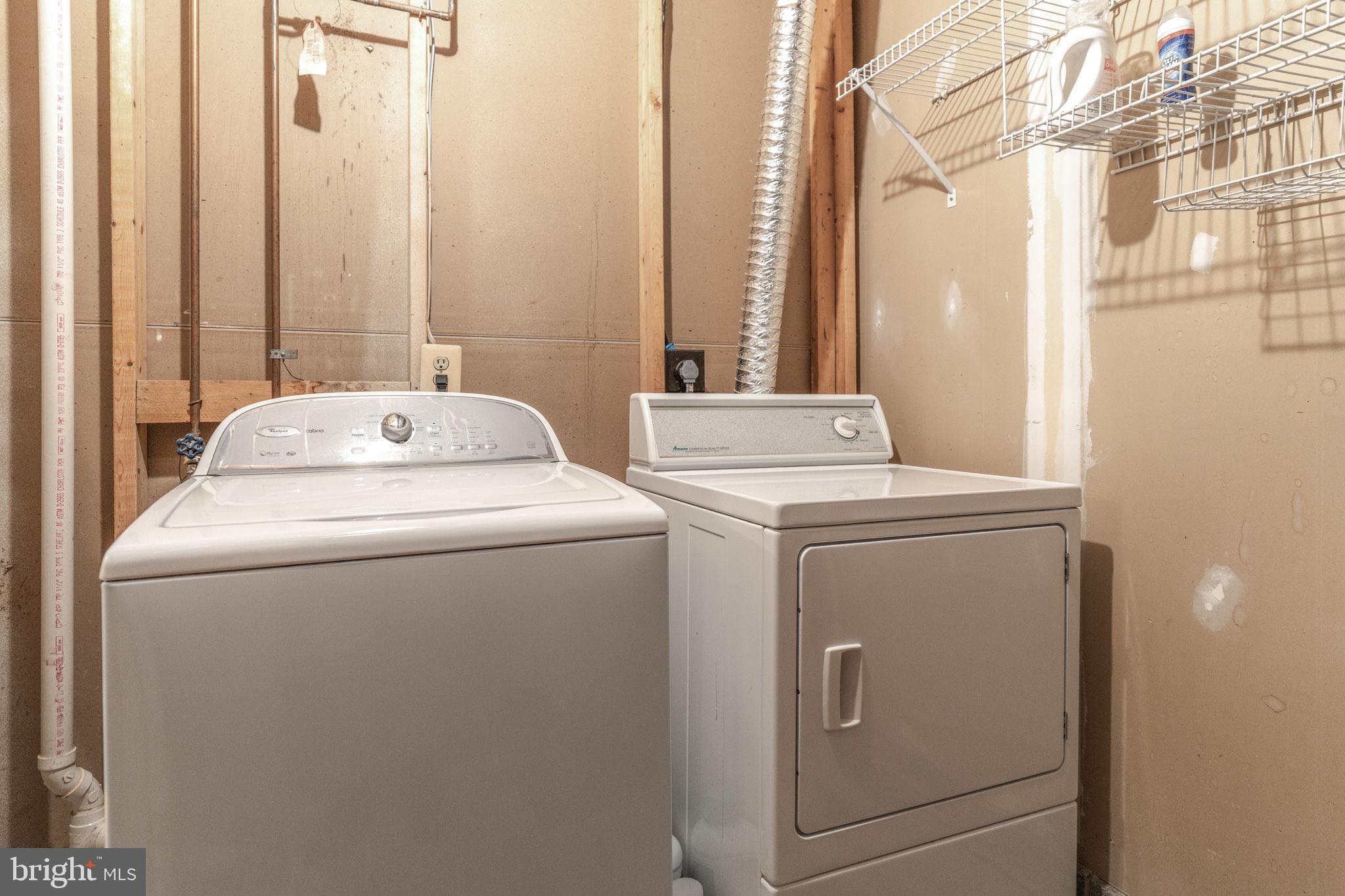 KINGS PARK WEST - Residential Lease