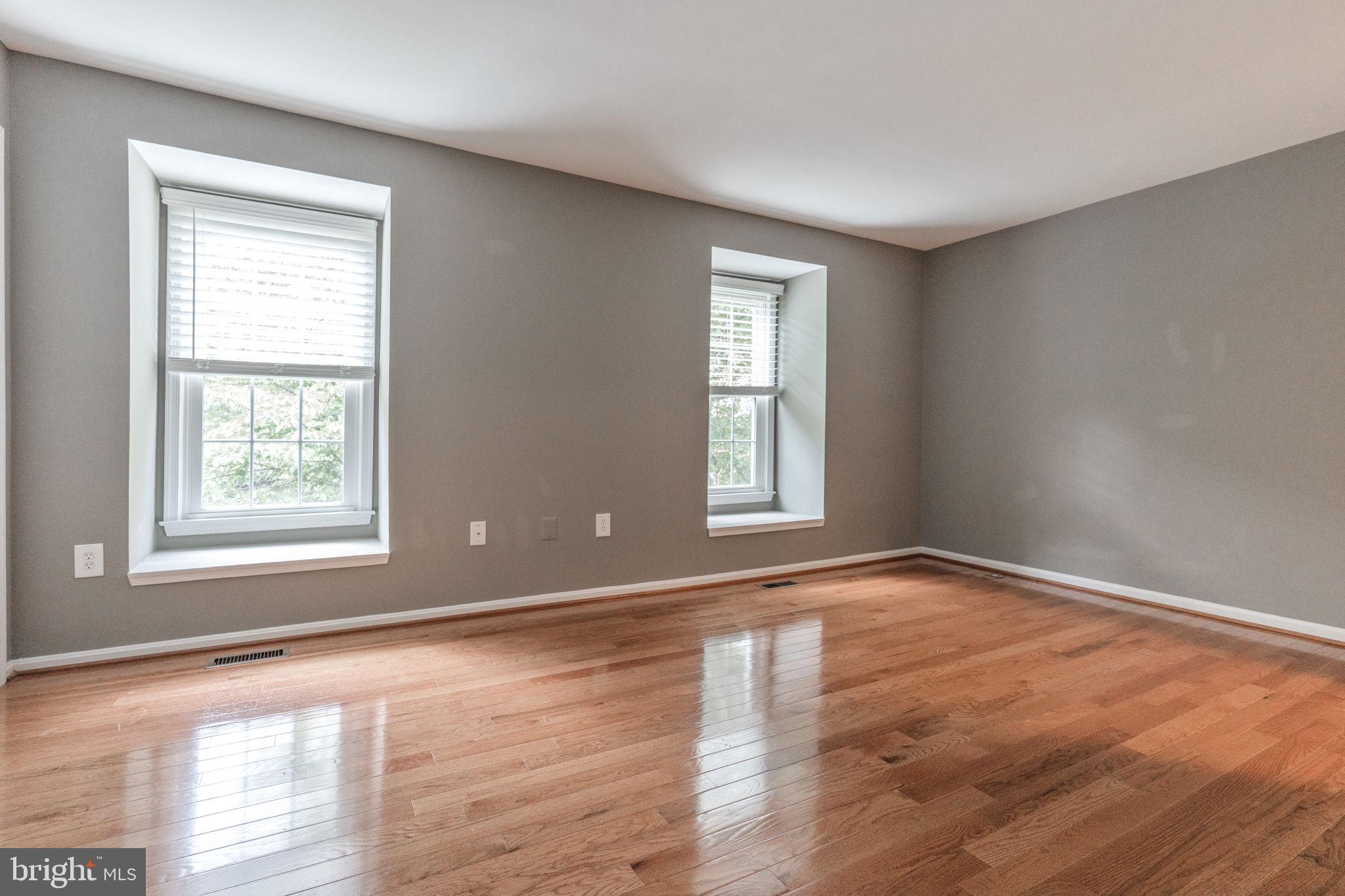 KINGS PARK WEST - Residential Lease