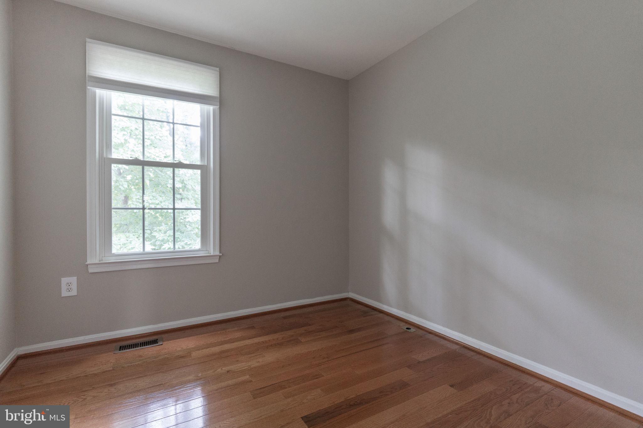 KINGS PARK WEST - Residential Lease