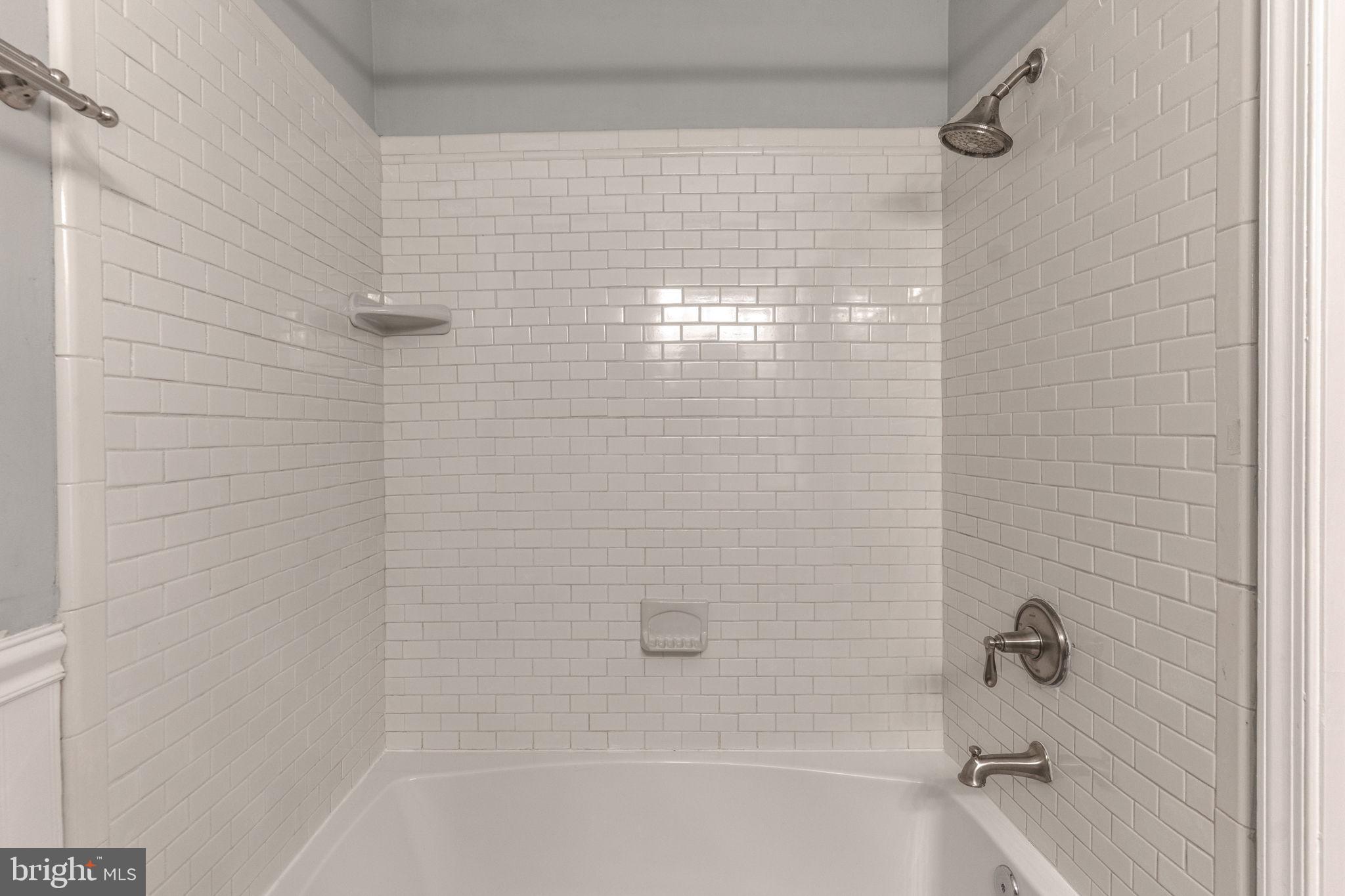 KINGS PARK WEST - Residential Lease