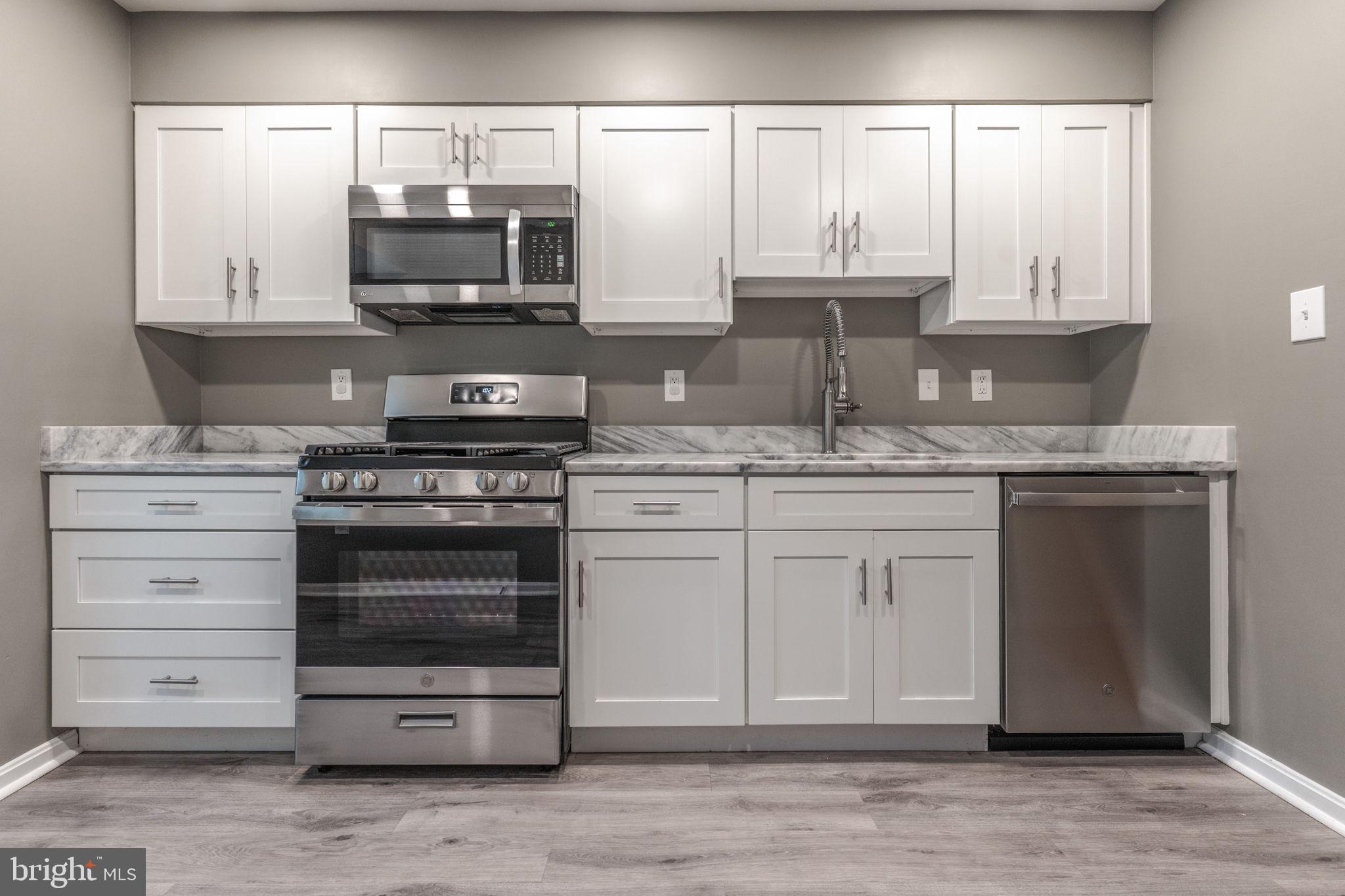 KINGS PARK WEST - Residential Lease