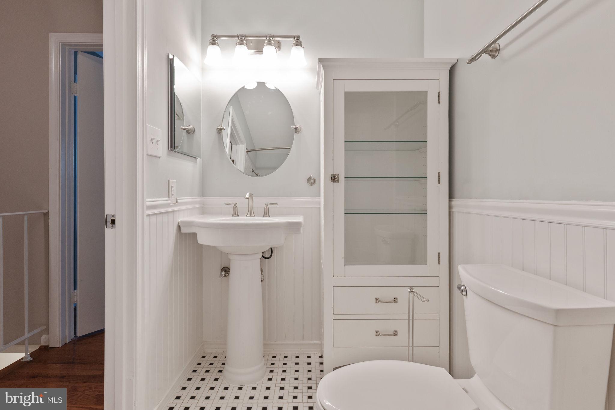 KINGS PARK WEST - Residential Lease