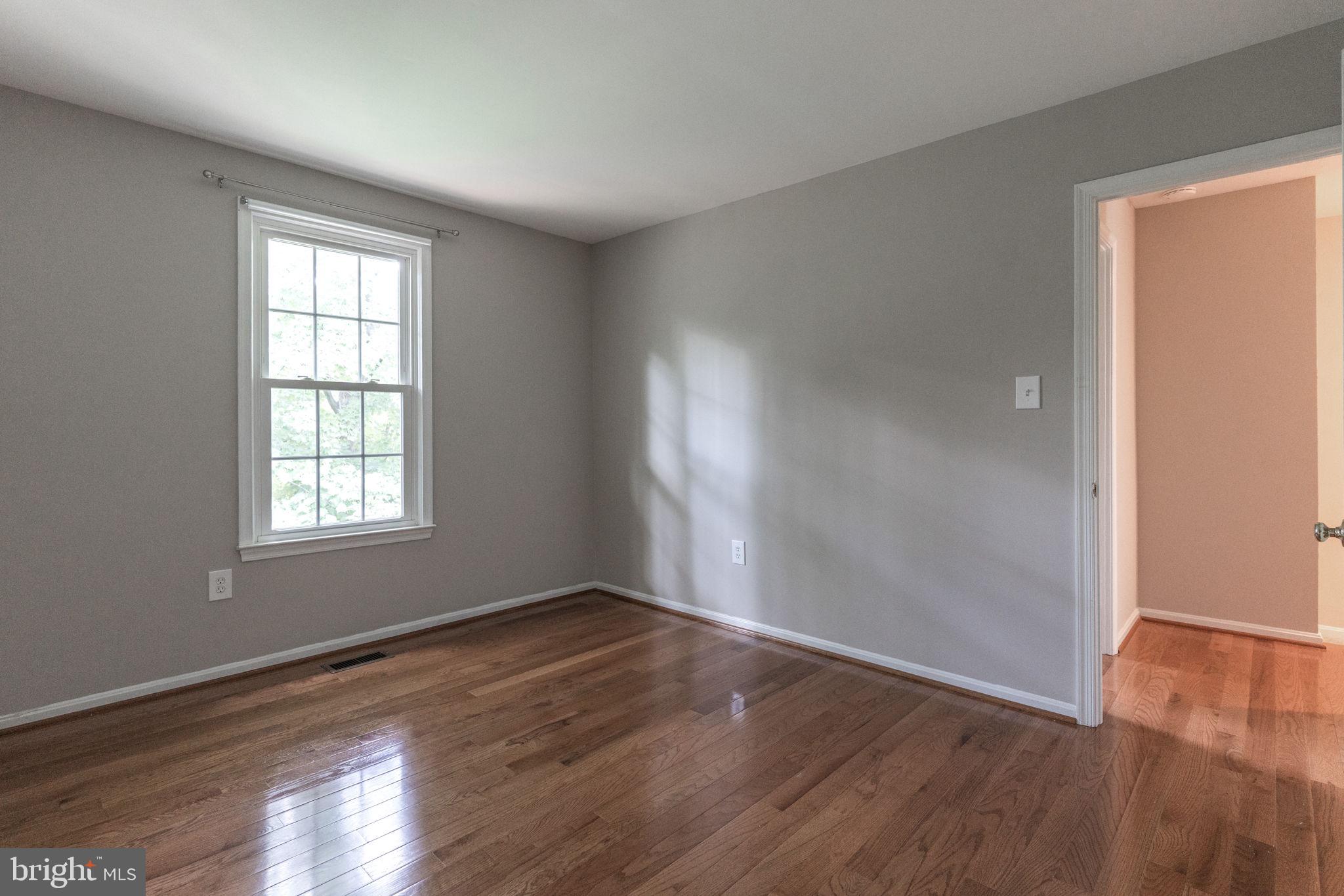 KINGS PARK WEST - Residential Lease