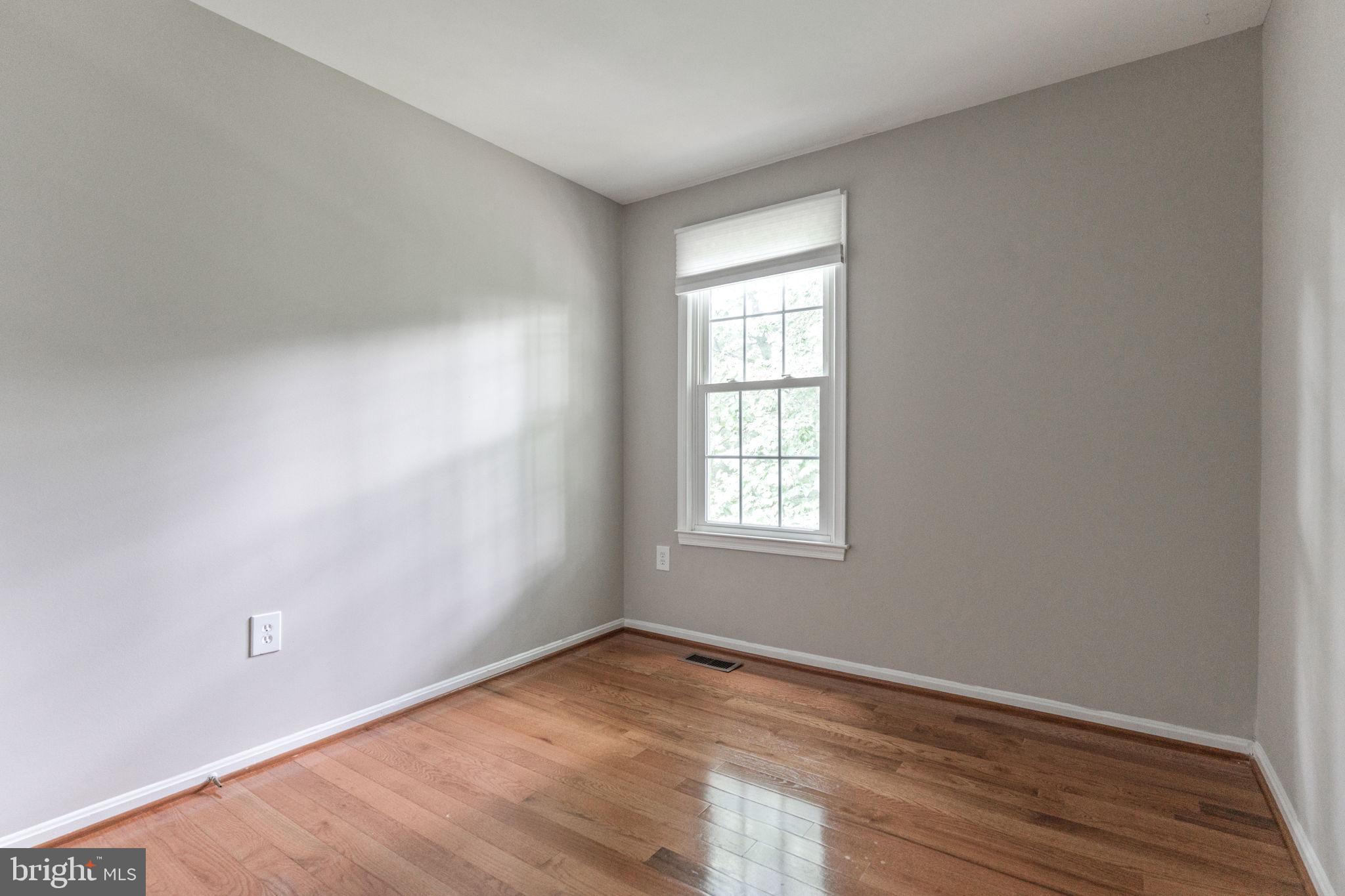 KINGS PARK WEST - Residential Lease