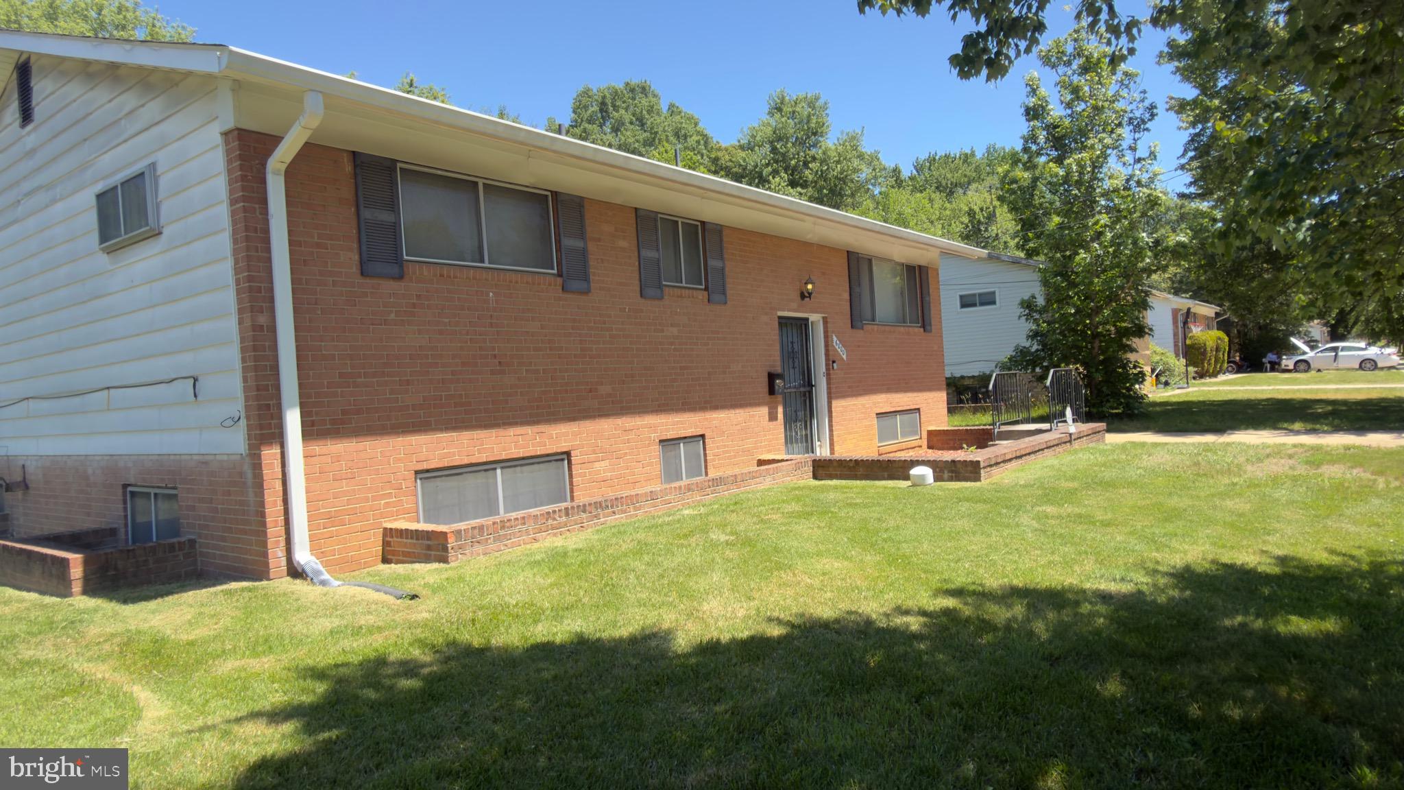 6000 LADD ROAD