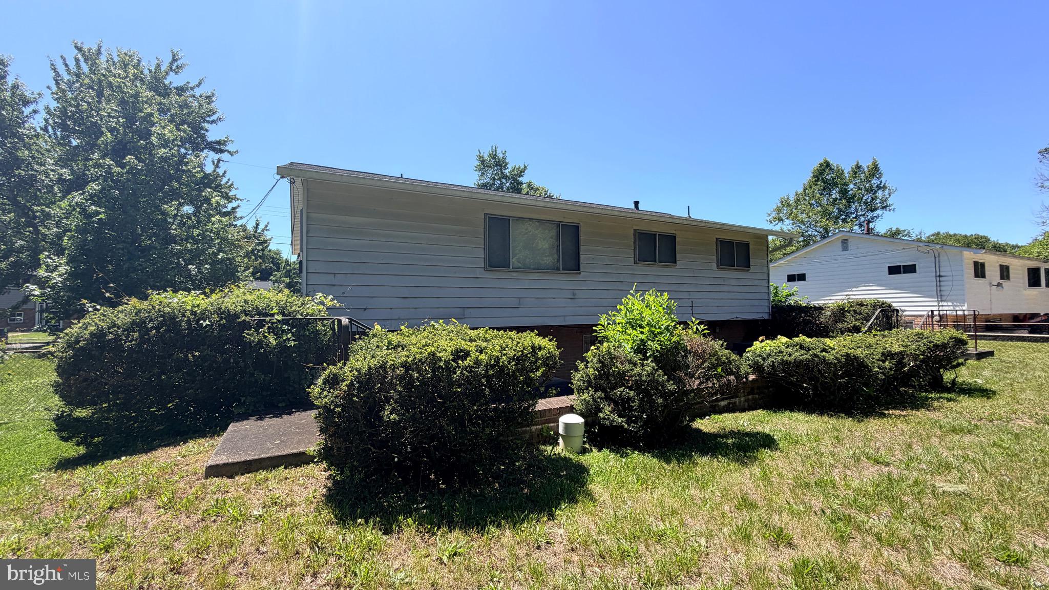 6000 LADD ROAD