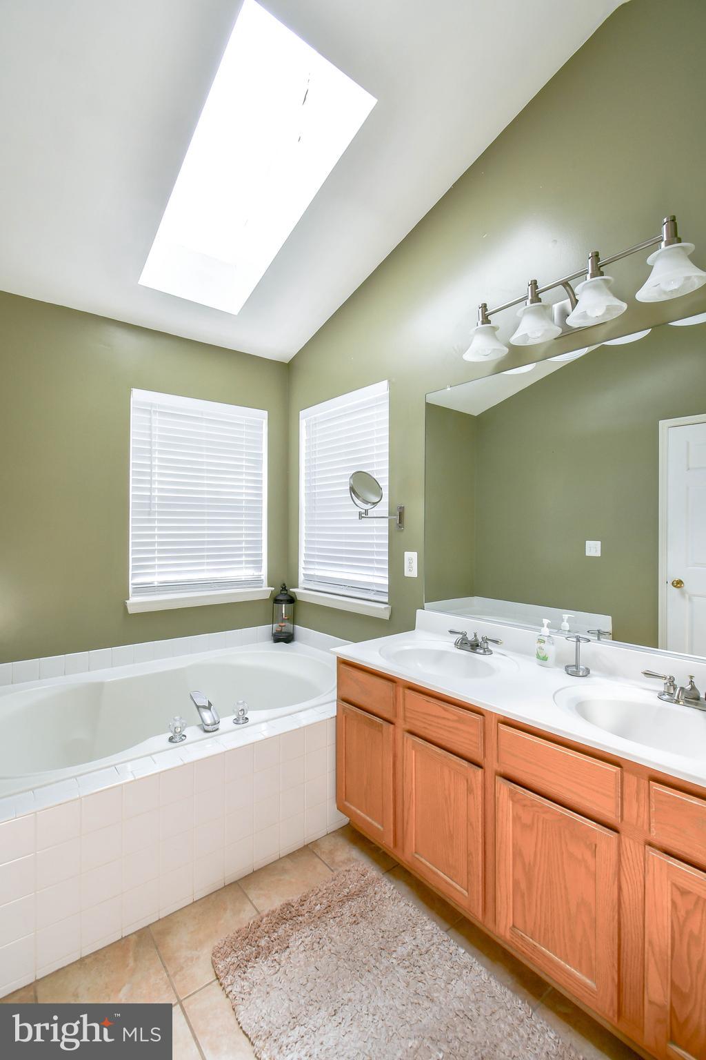 MAYFAIR - Residential