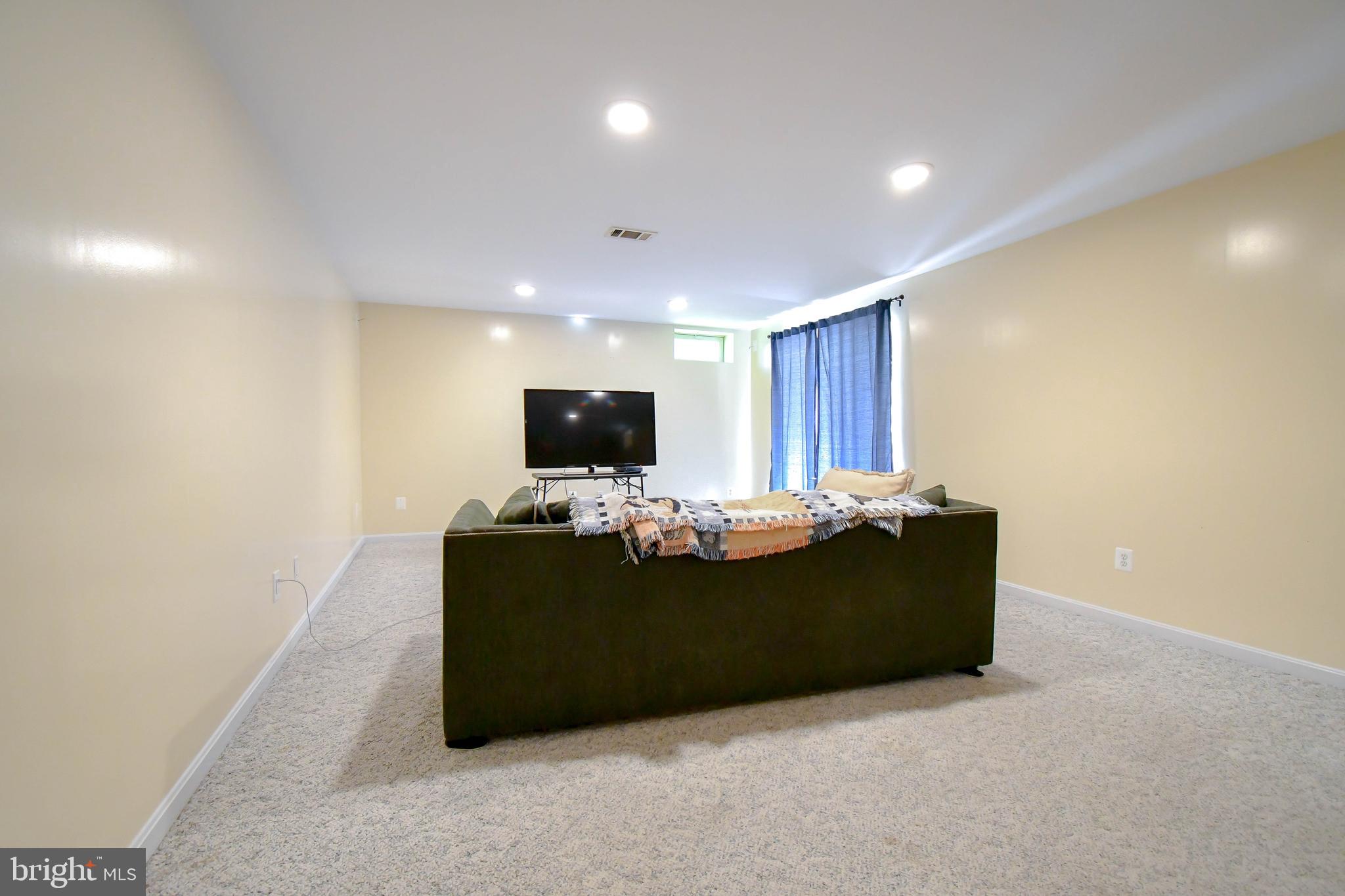 MAYFAIR - Residential