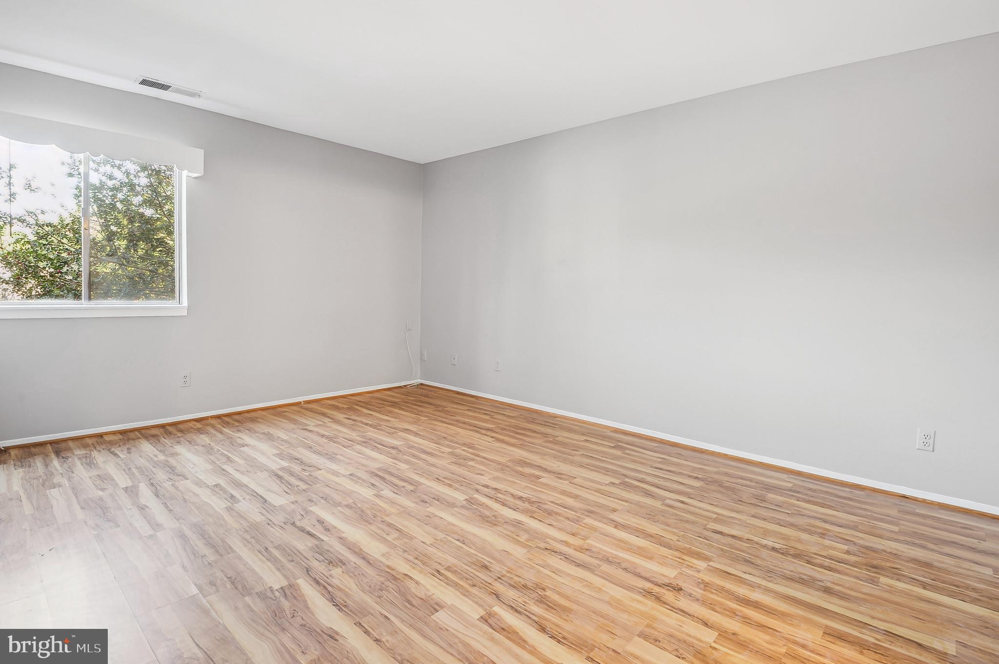 THOMAS CHOICE GARDENS - Residential Lease