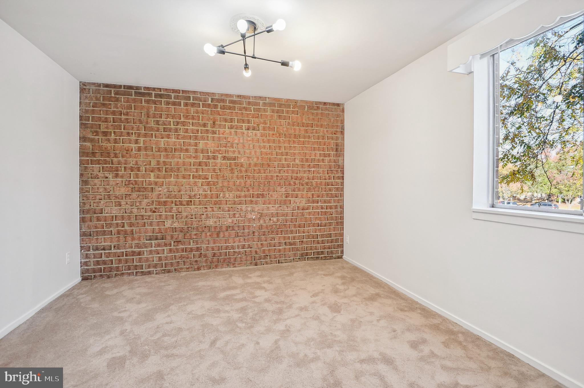 THOMAS CHOICE GARDENS - Residential Lease