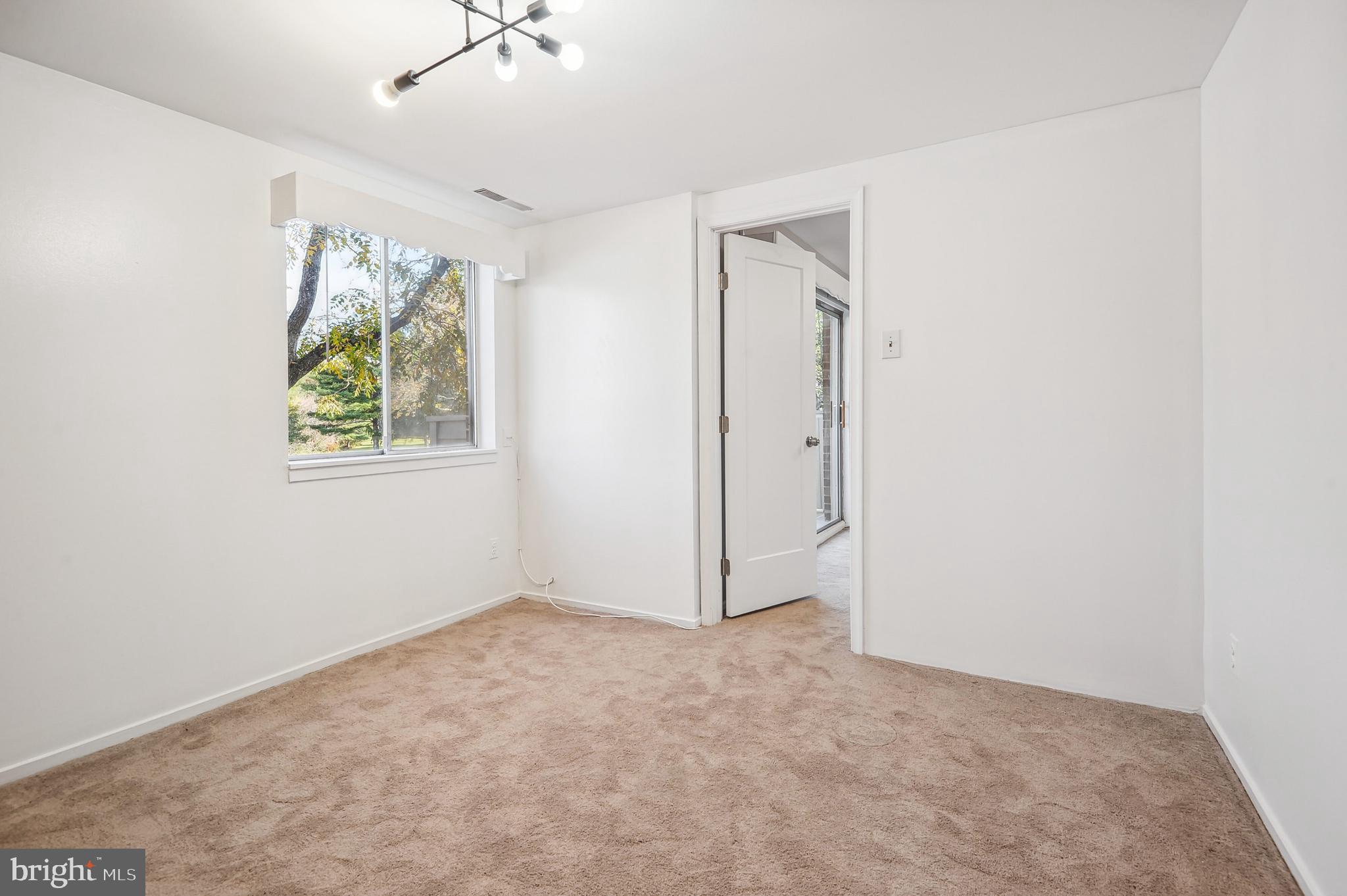 THOMAS CHOICE GARDENS - Residential Lease