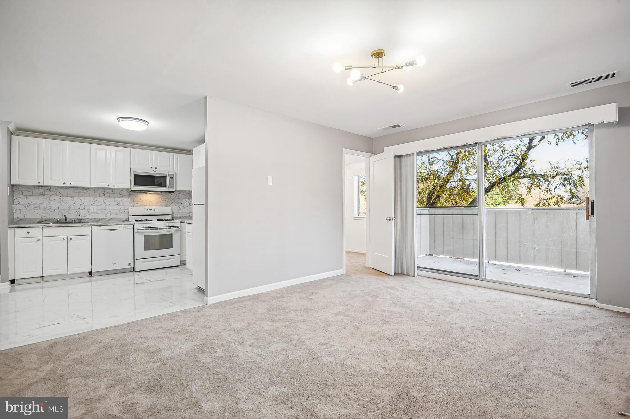 THOMAS CHOICE GARDENS - Residential Lease