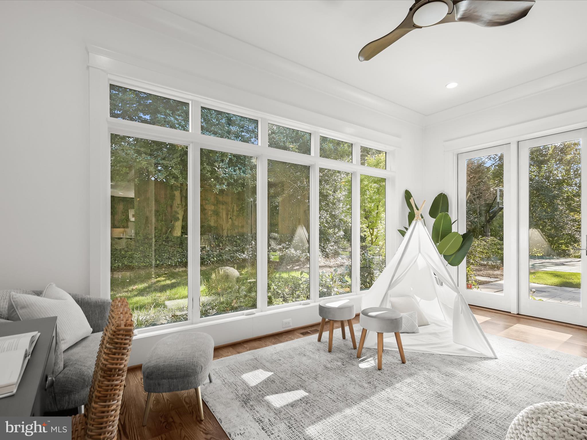 BELLEVUE FOREST - Residential